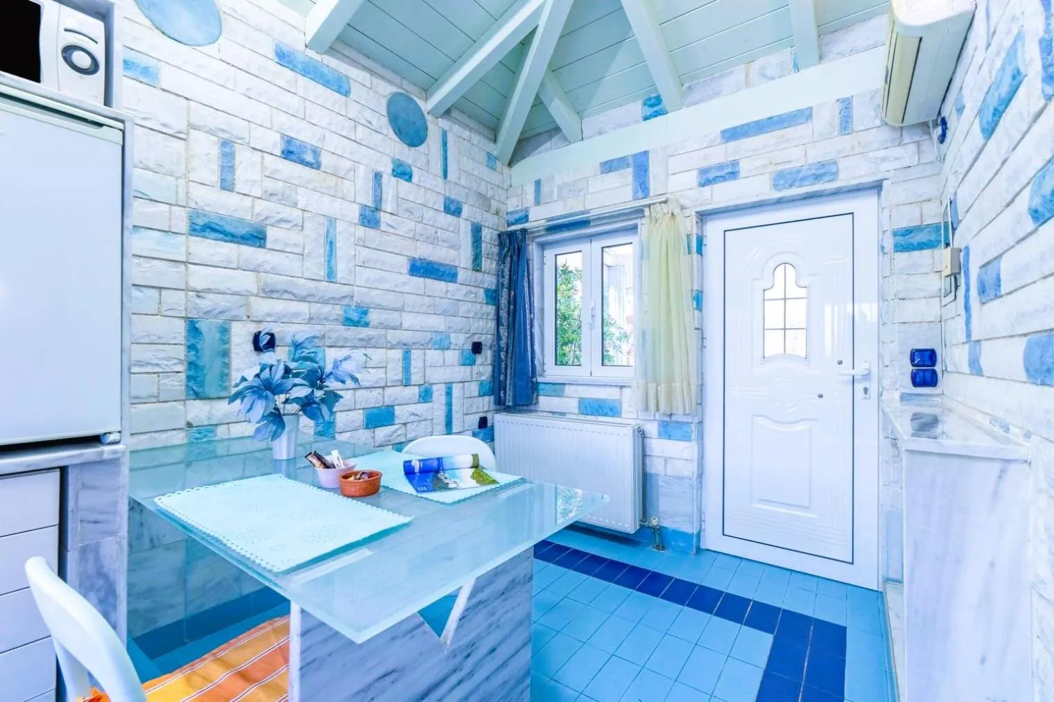 Seating area in Paco's Resort Holiday Flats