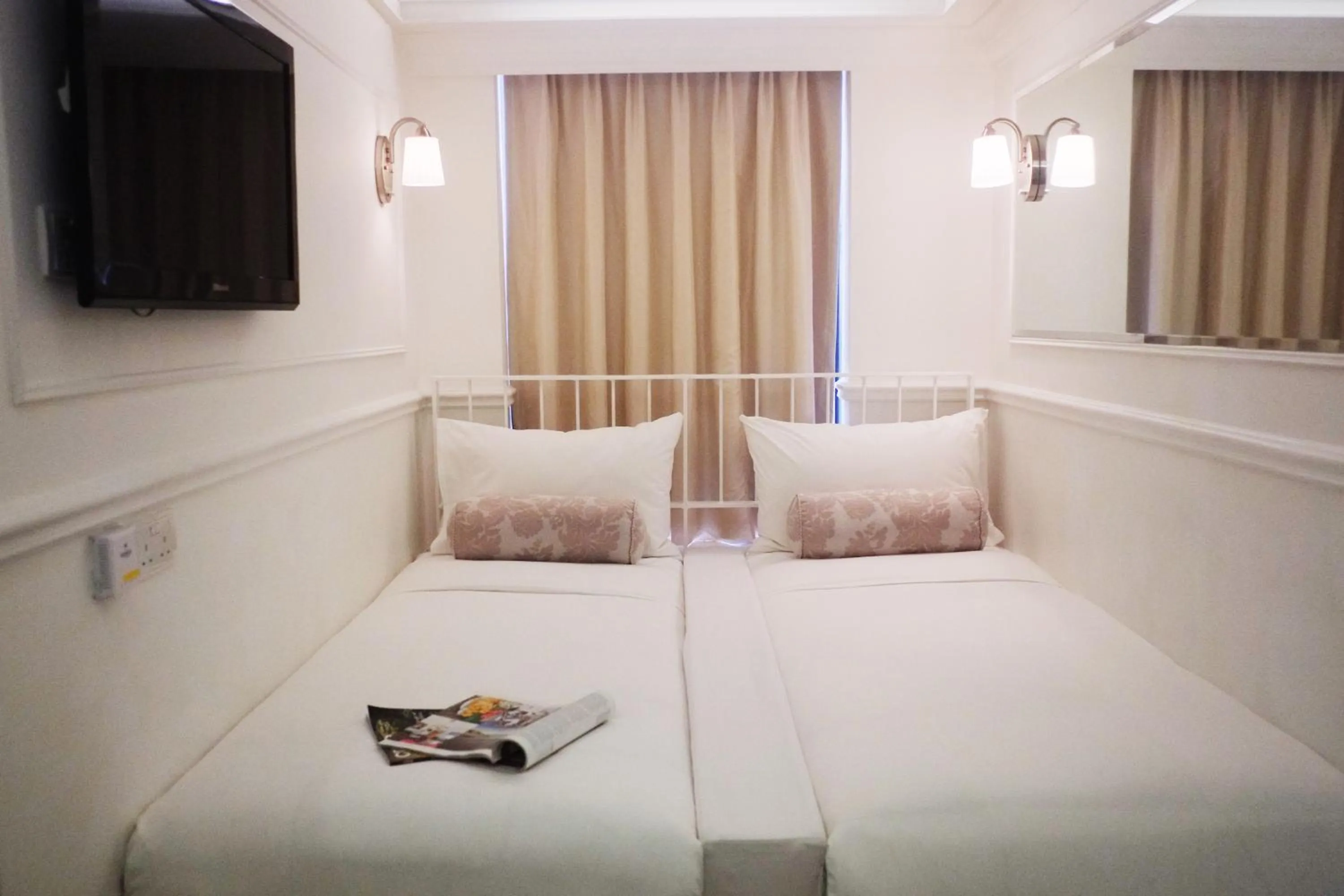 Bed in Mini Hotel Causeway Bay