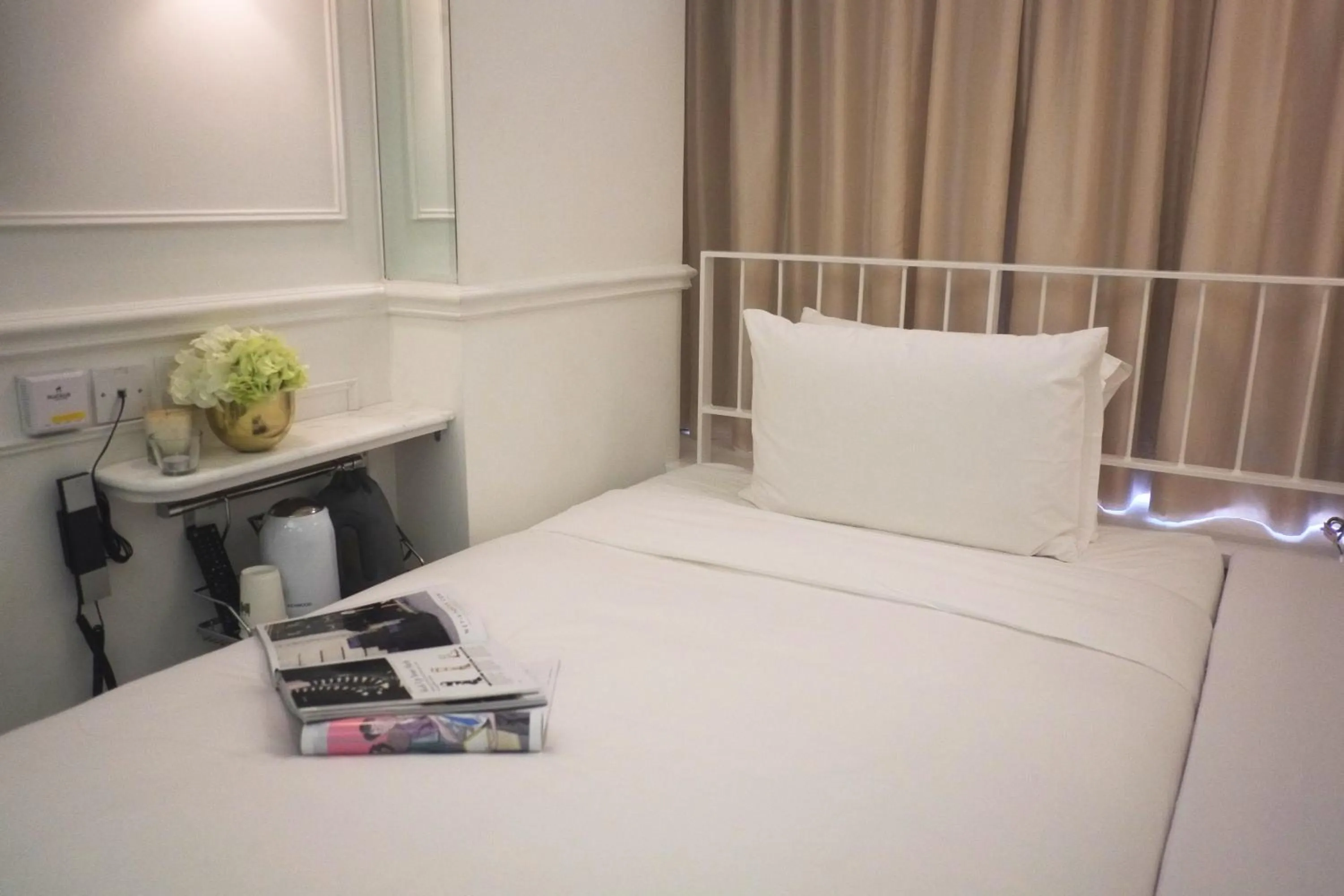Bed in Mini Hotel Causeway Bay