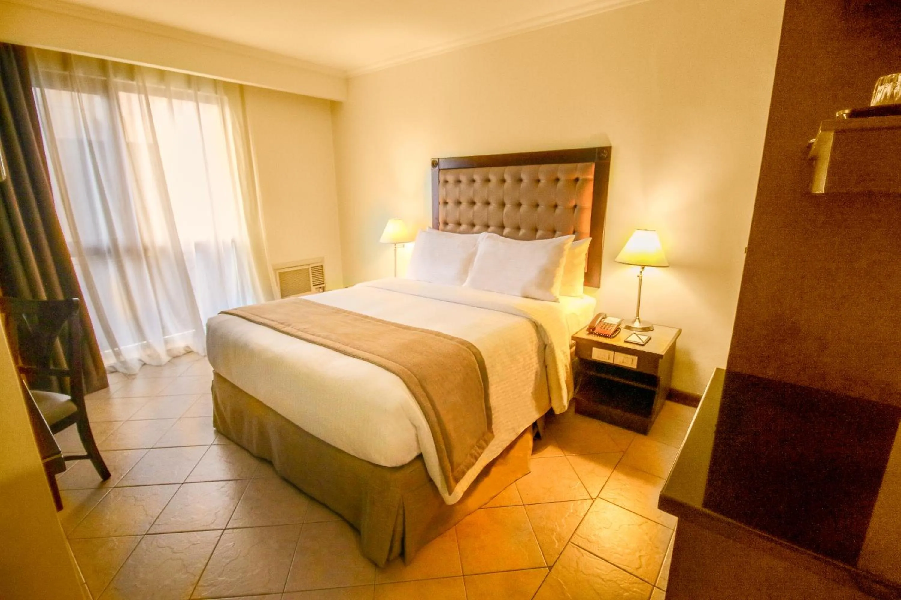 Bedroom, Bed in Royal Bellagio Hotel