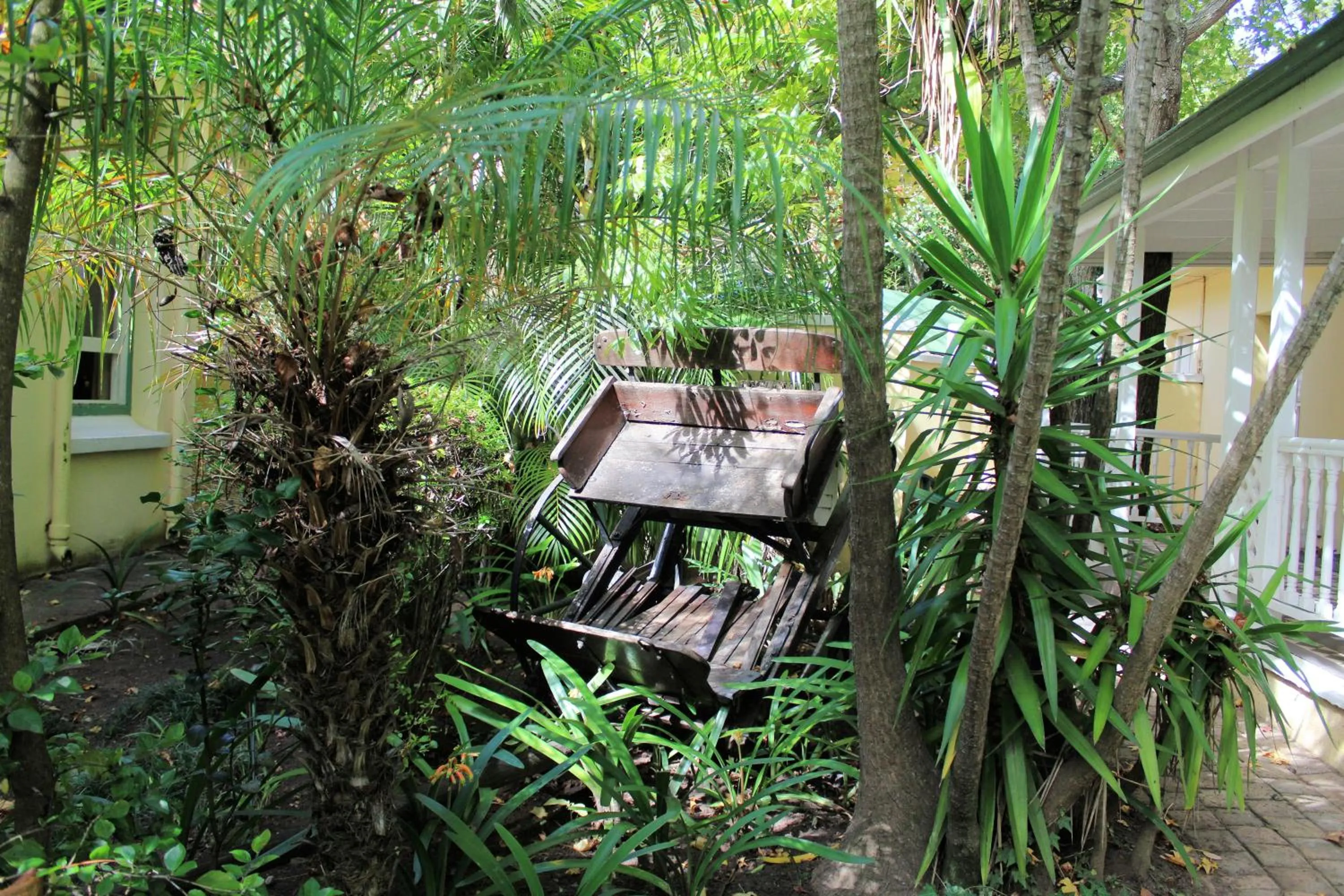 Garden view in Hacklewood Hill Country House