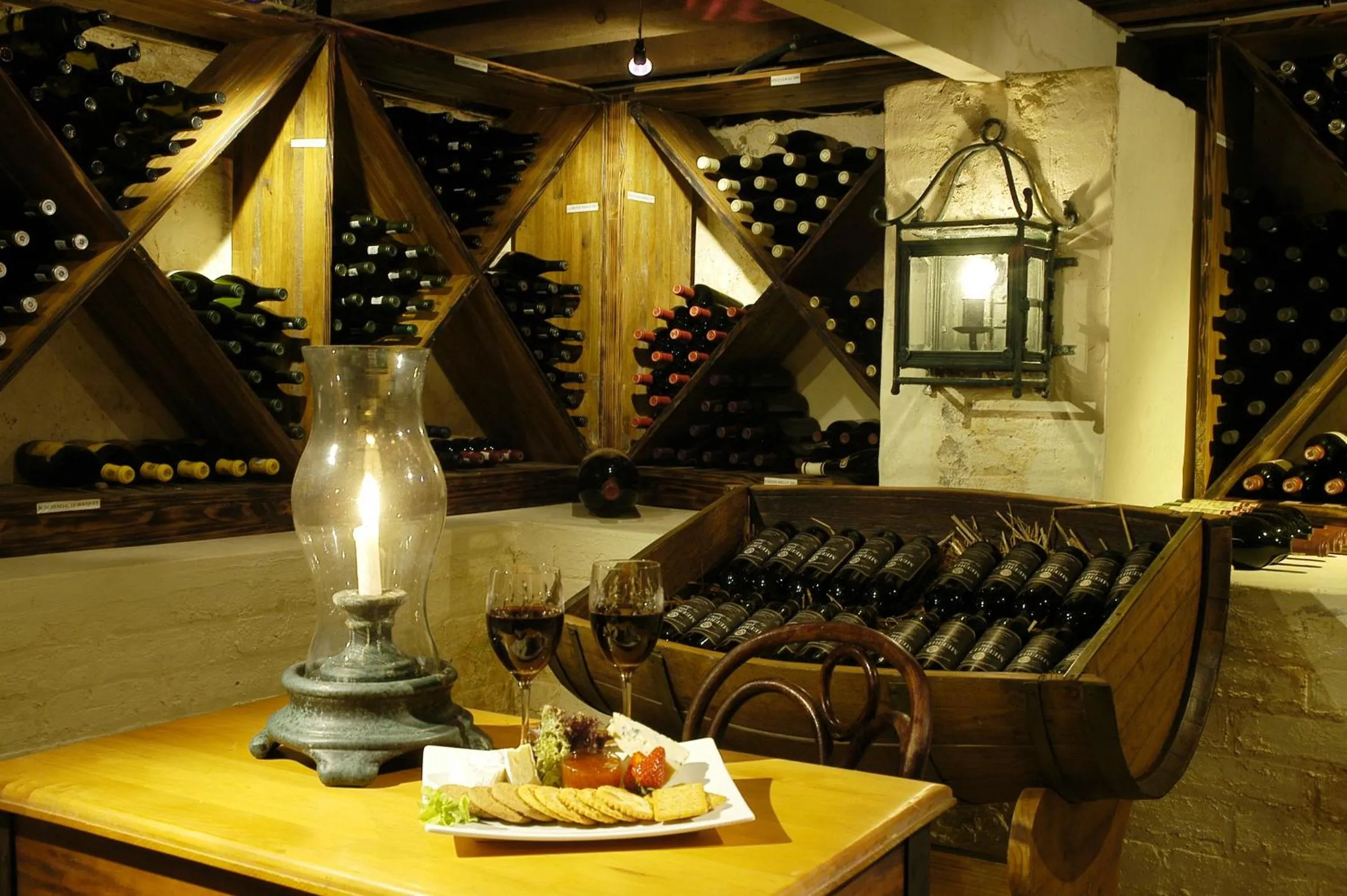 Drinks in Hacklewood Hill Country House