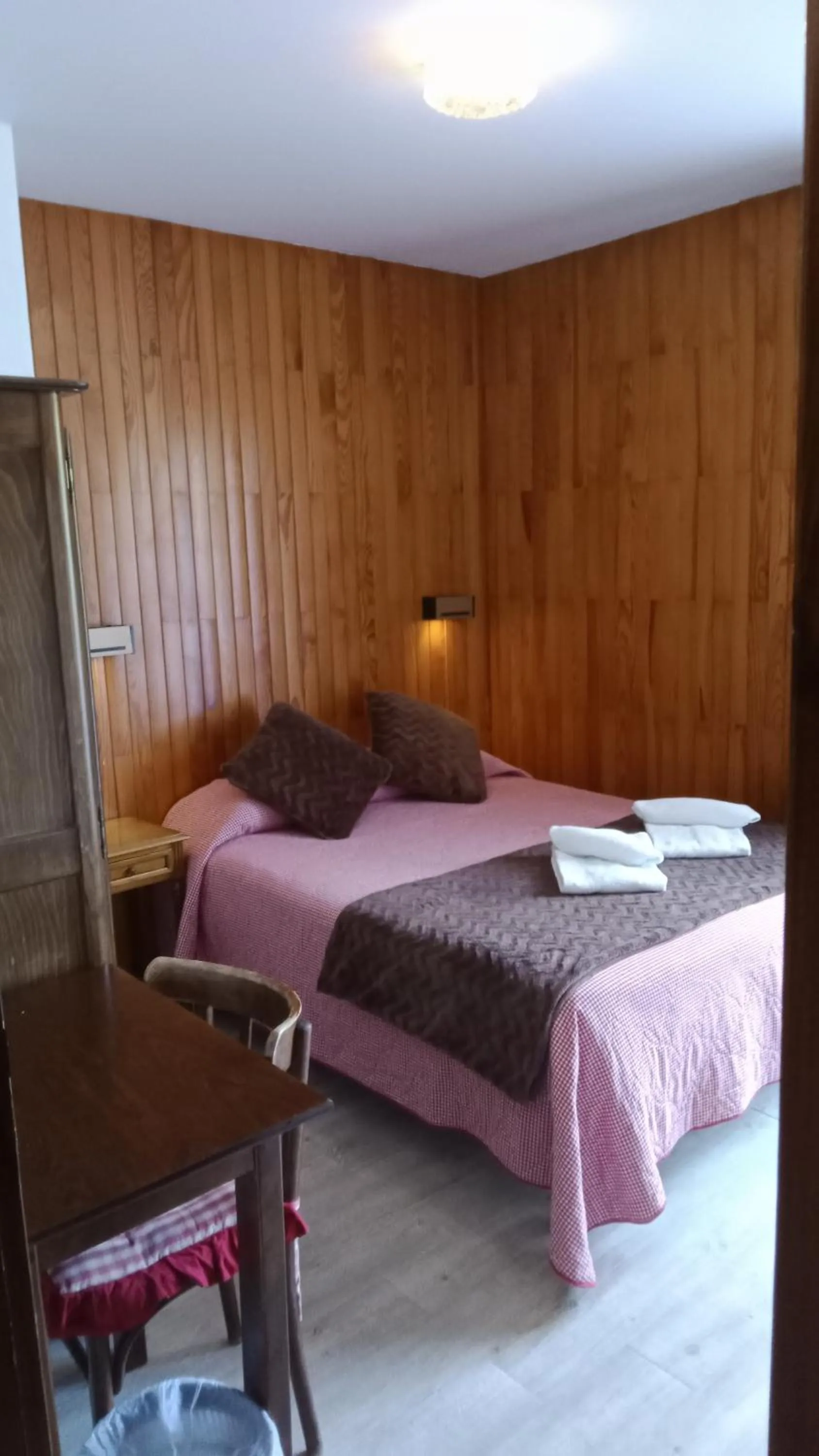 Bedroom, Bed in Hôtel Le Mont Jorat