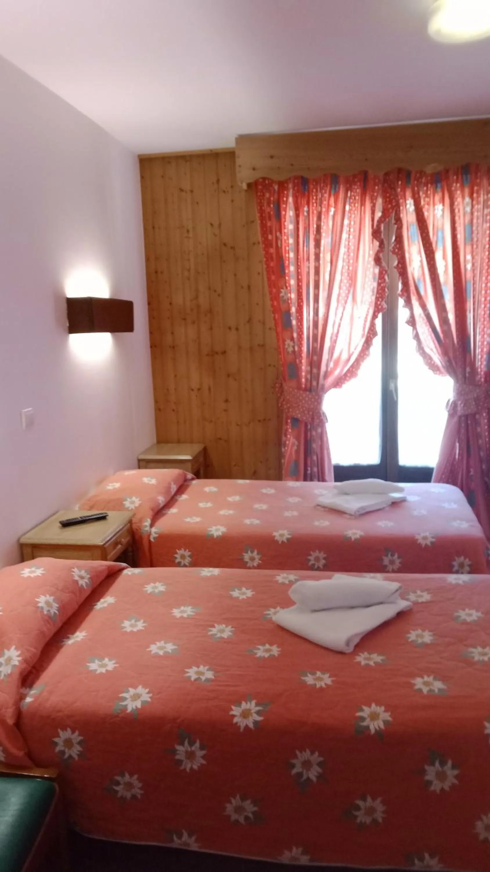 Bedroom, Bed in Hôtel Le Mont Jorat