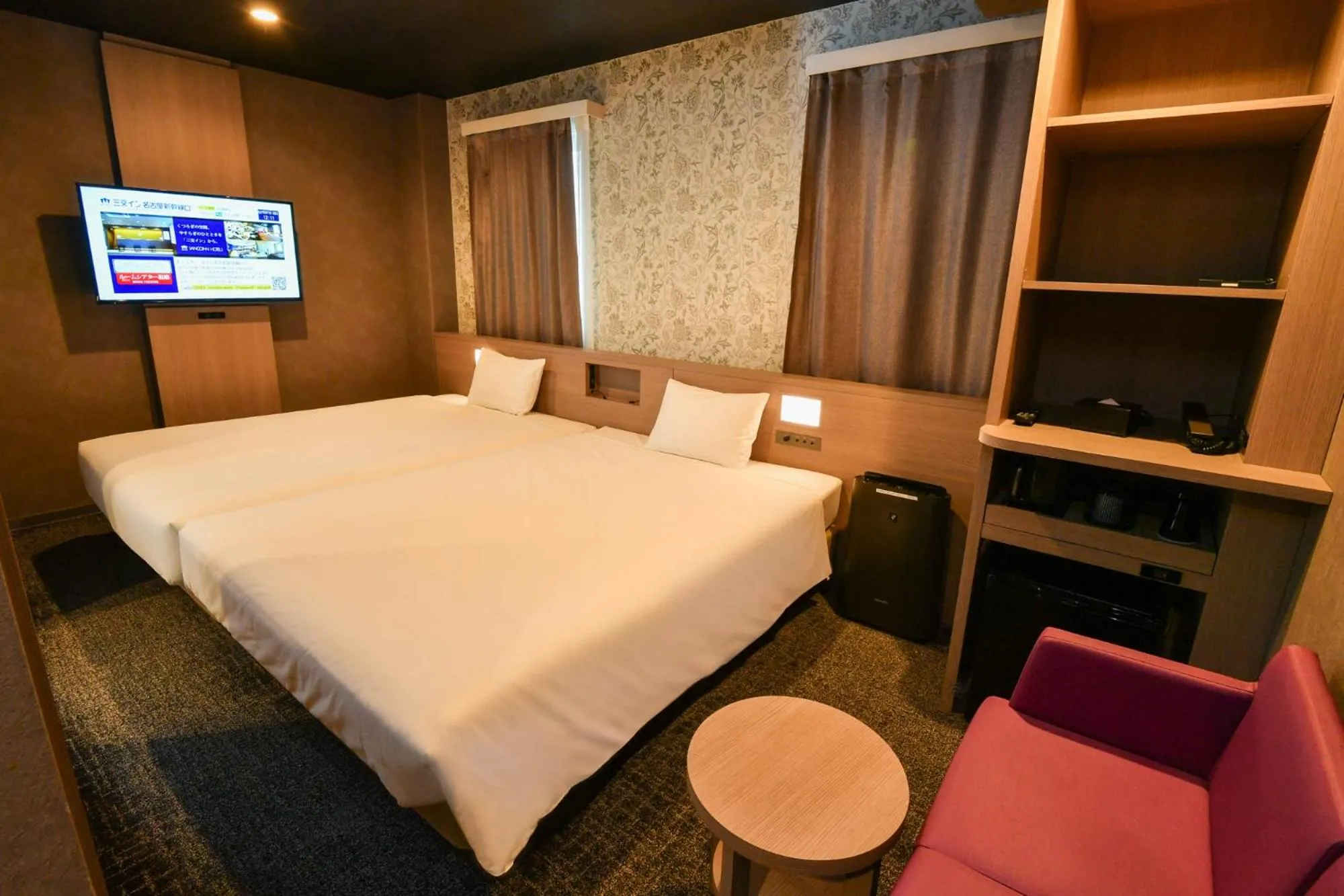 Bed in Sanco Inn Nagoya - Shinkansenguchi