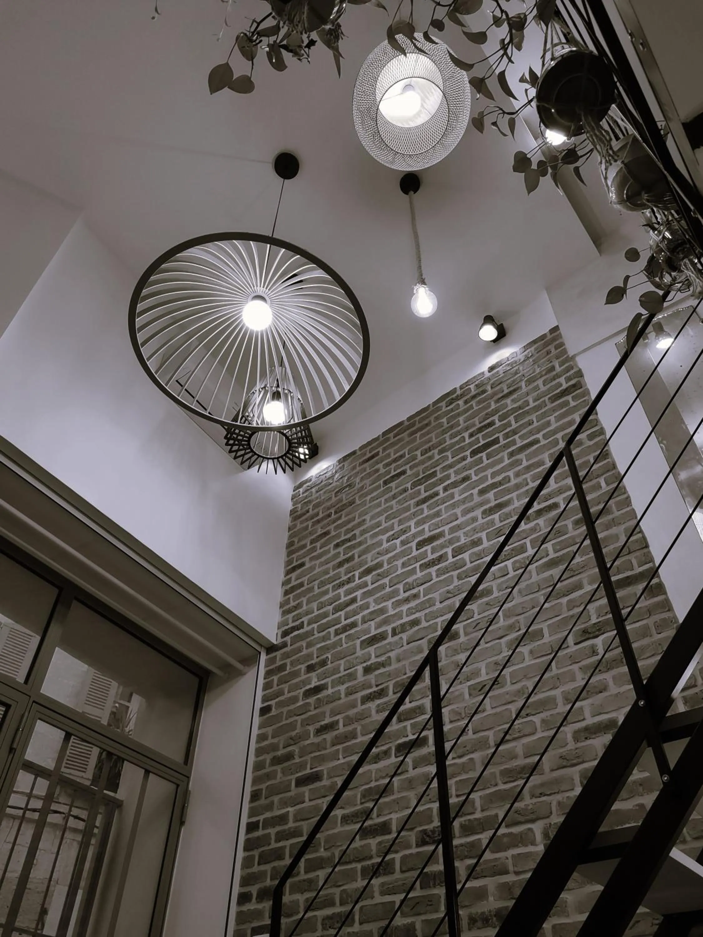 Decorative detail in le Travertin