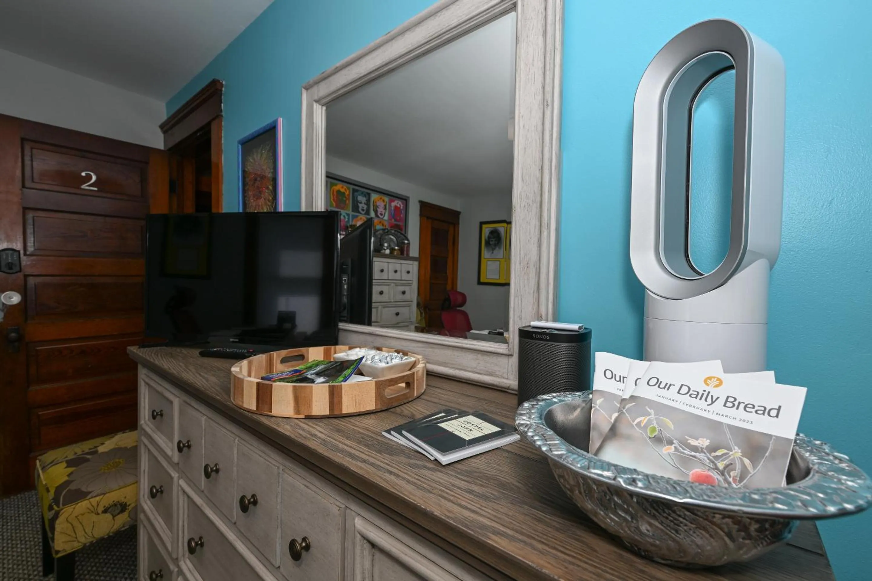 TV and multimedia in Berrodin Bed & Breakfast