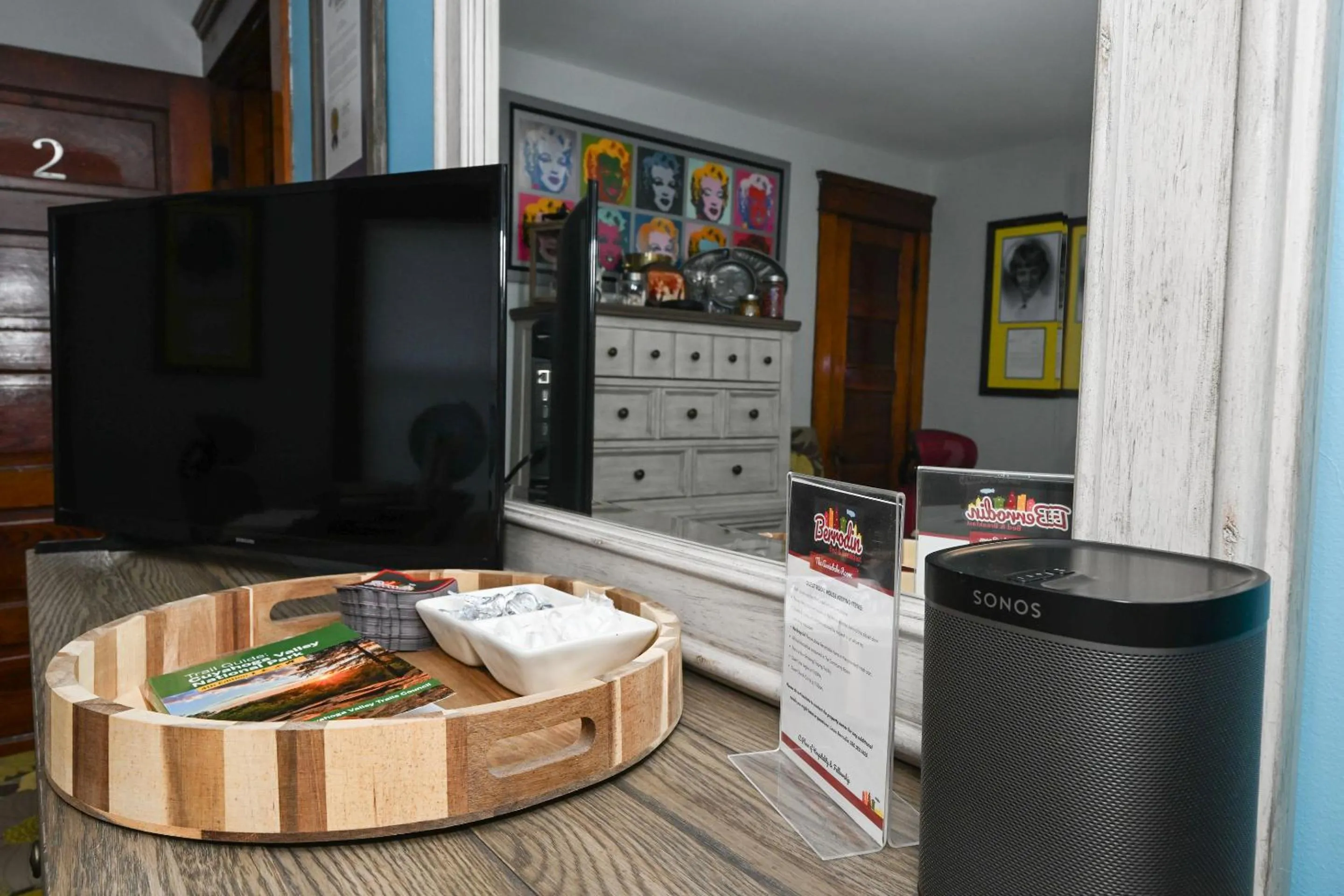 TV and multimedia in Berrodin Bed & Breakfast