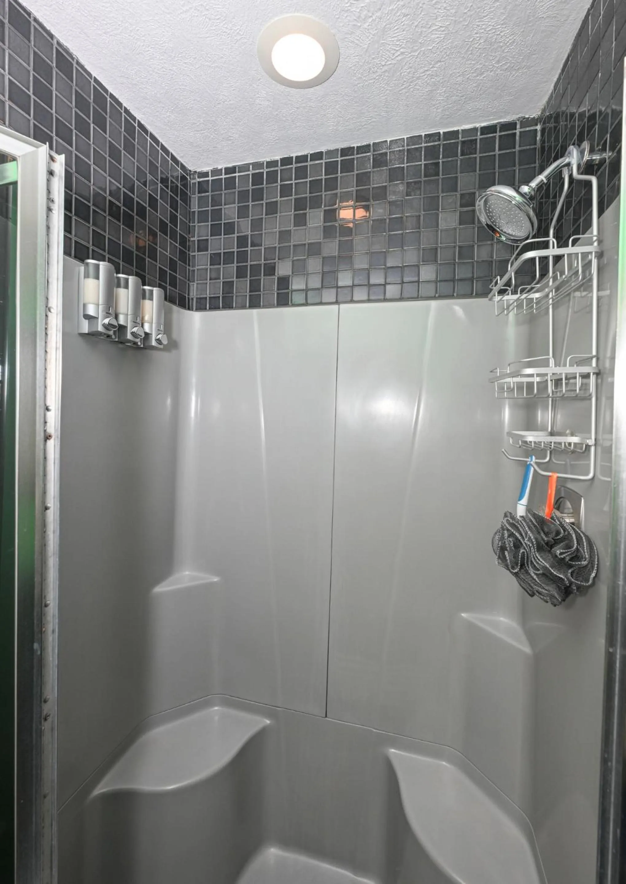 Shower in Berrodin Bed & Breakfast