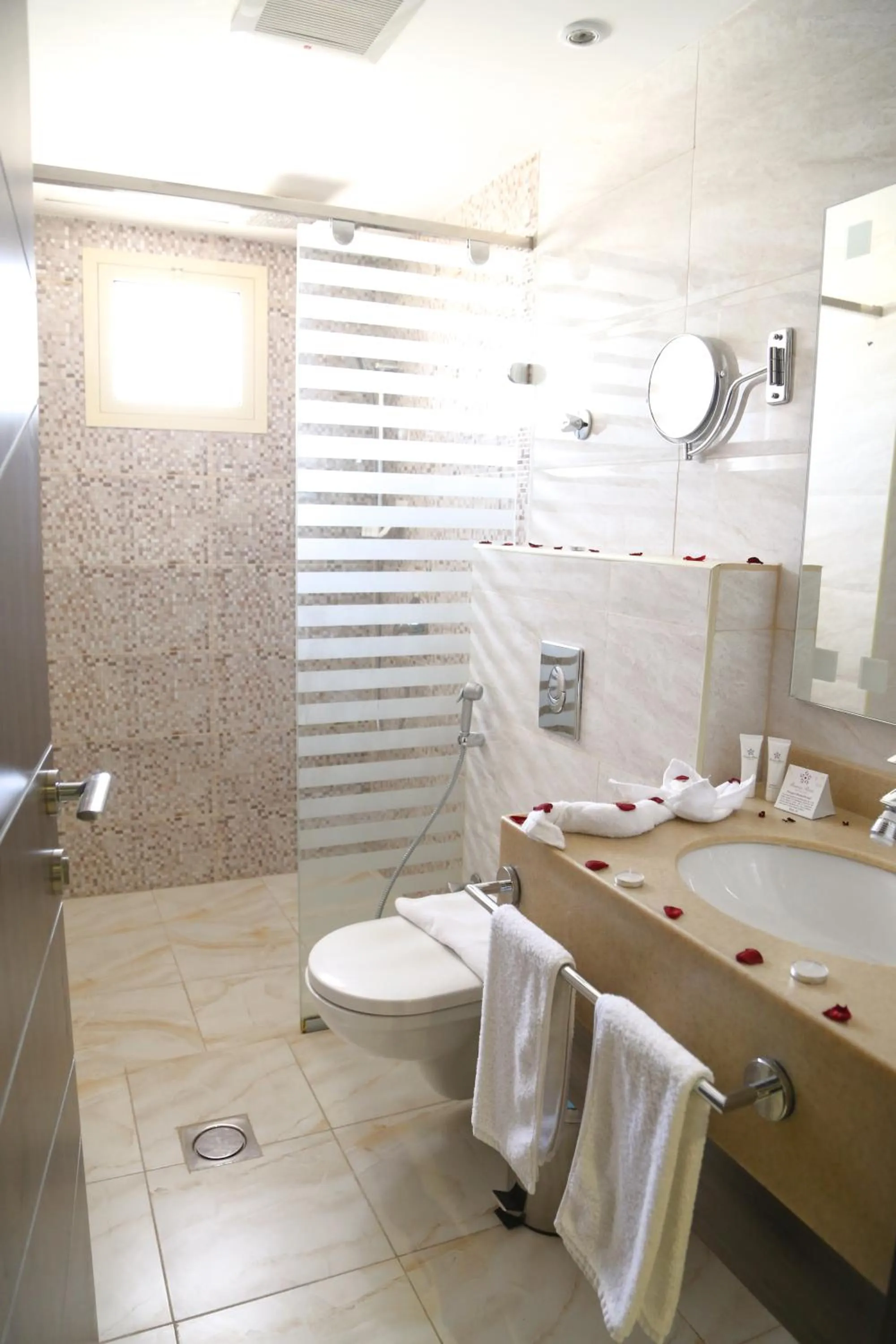 Bathroom in Continent Sumou Hotel Al Khobar