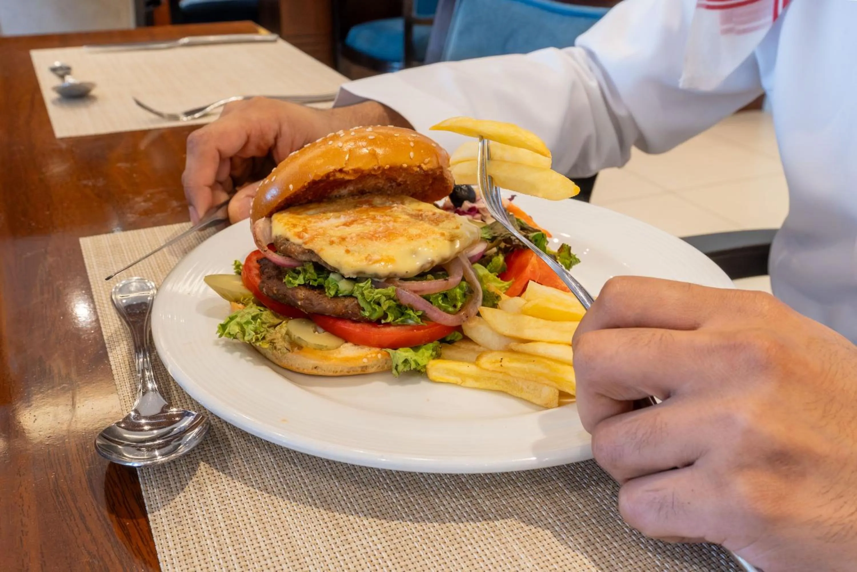 Food in Continent Sumou Hotel Al Khobar