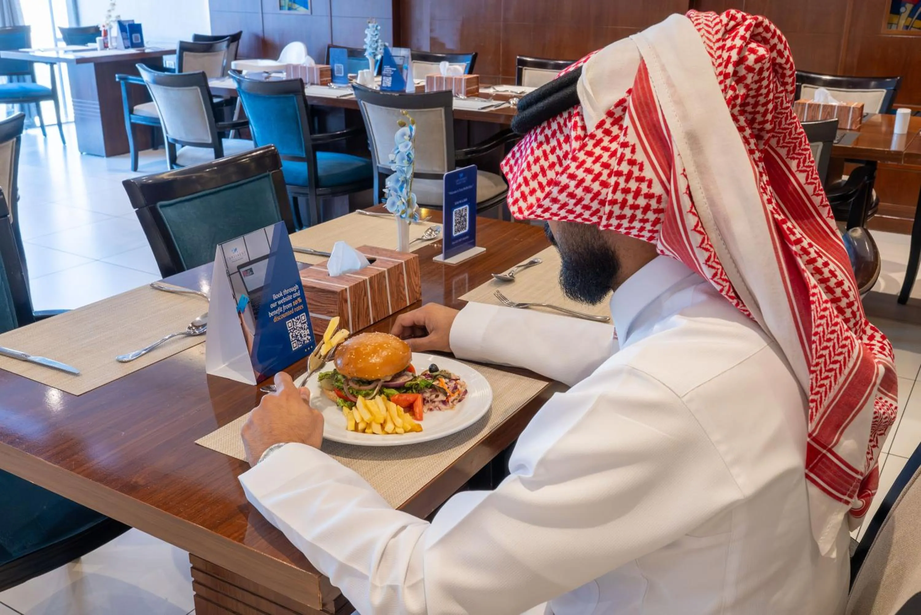 Restaurant/places to eat in Continent Sumou Hotel Al Khobar