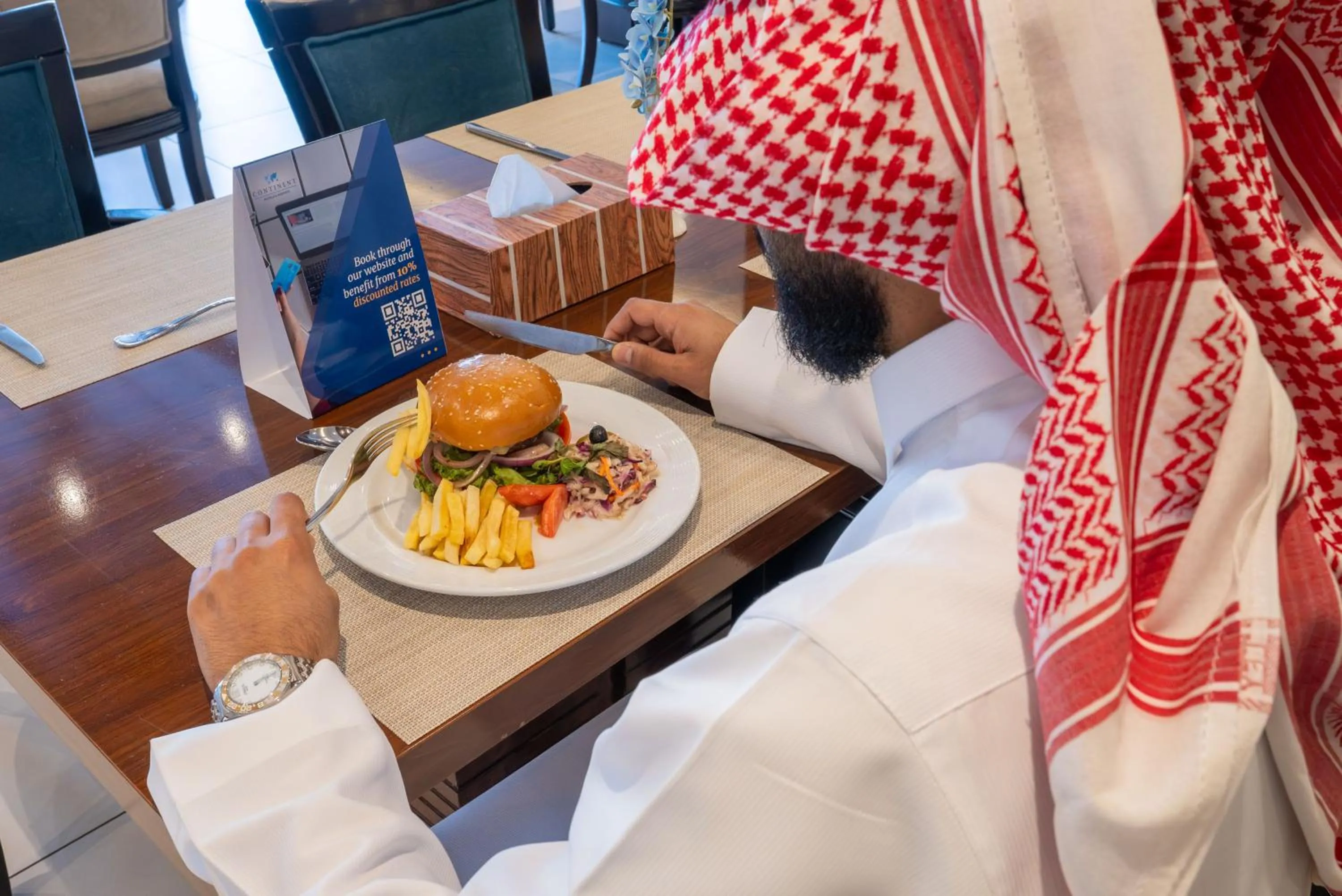 Restaurant/places to eat in Continent Sumou Hotel Al Khobar