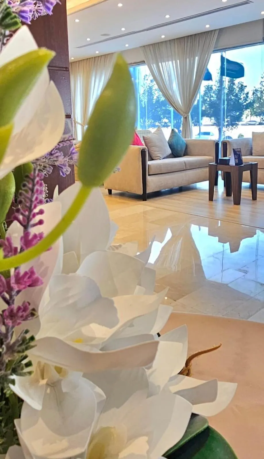 Seating area in Continent Sumou Hotel Al Khobar