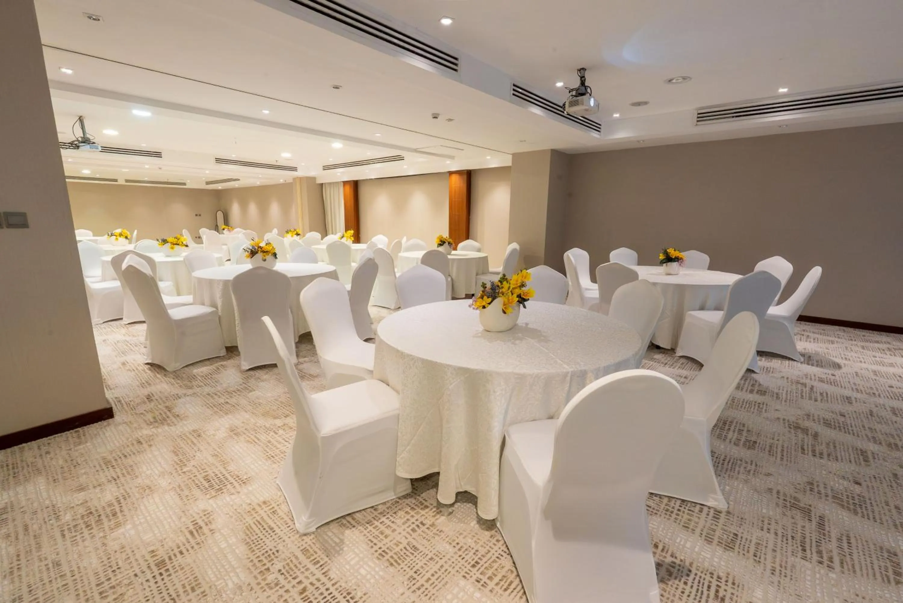 Meeting/conference room in Continent Sumou Hotel Al Khobar