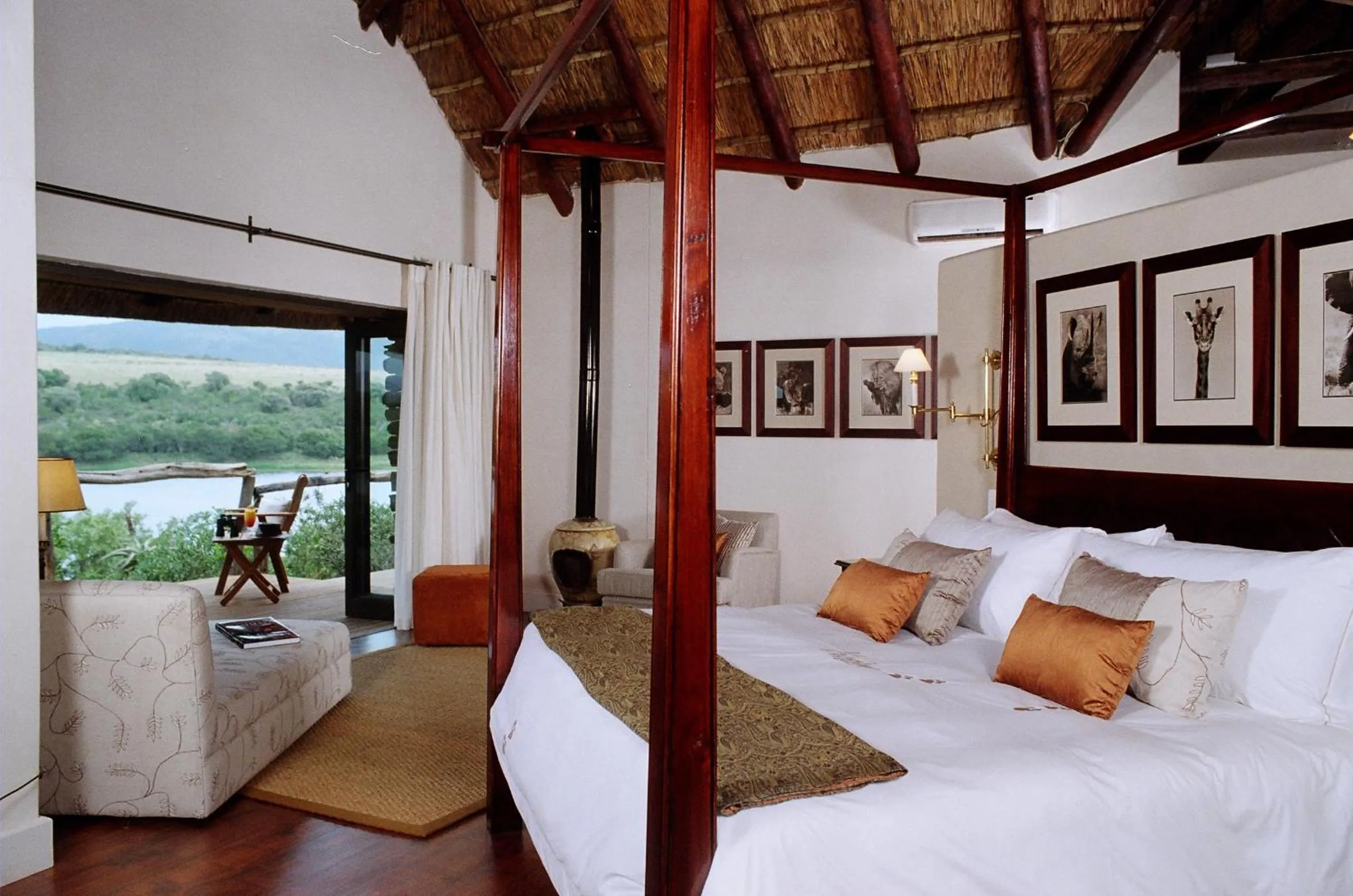 Bedroom, Bed in Pumba Private Game Reserve