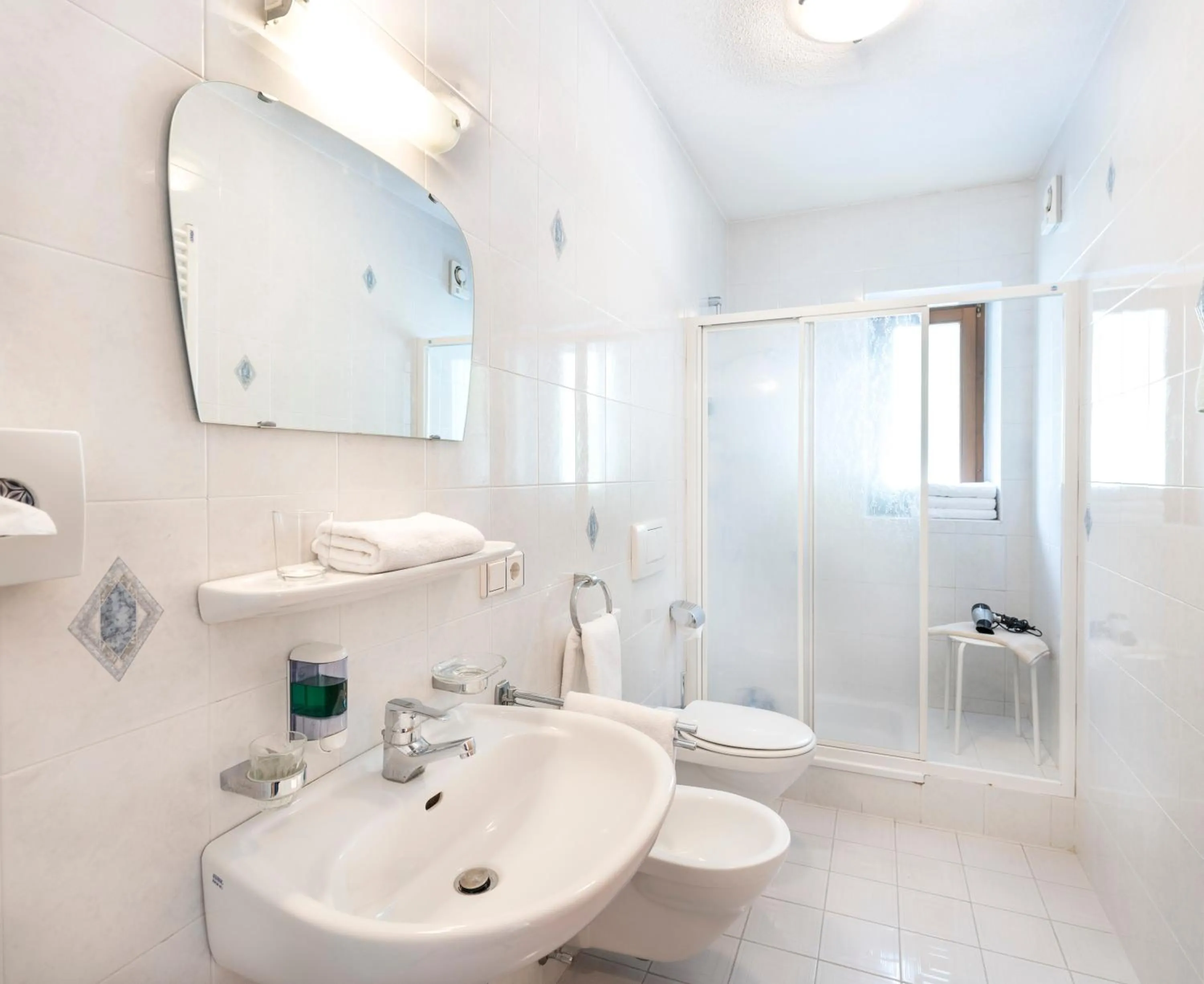 Shower in Hotel Gasthaus Post