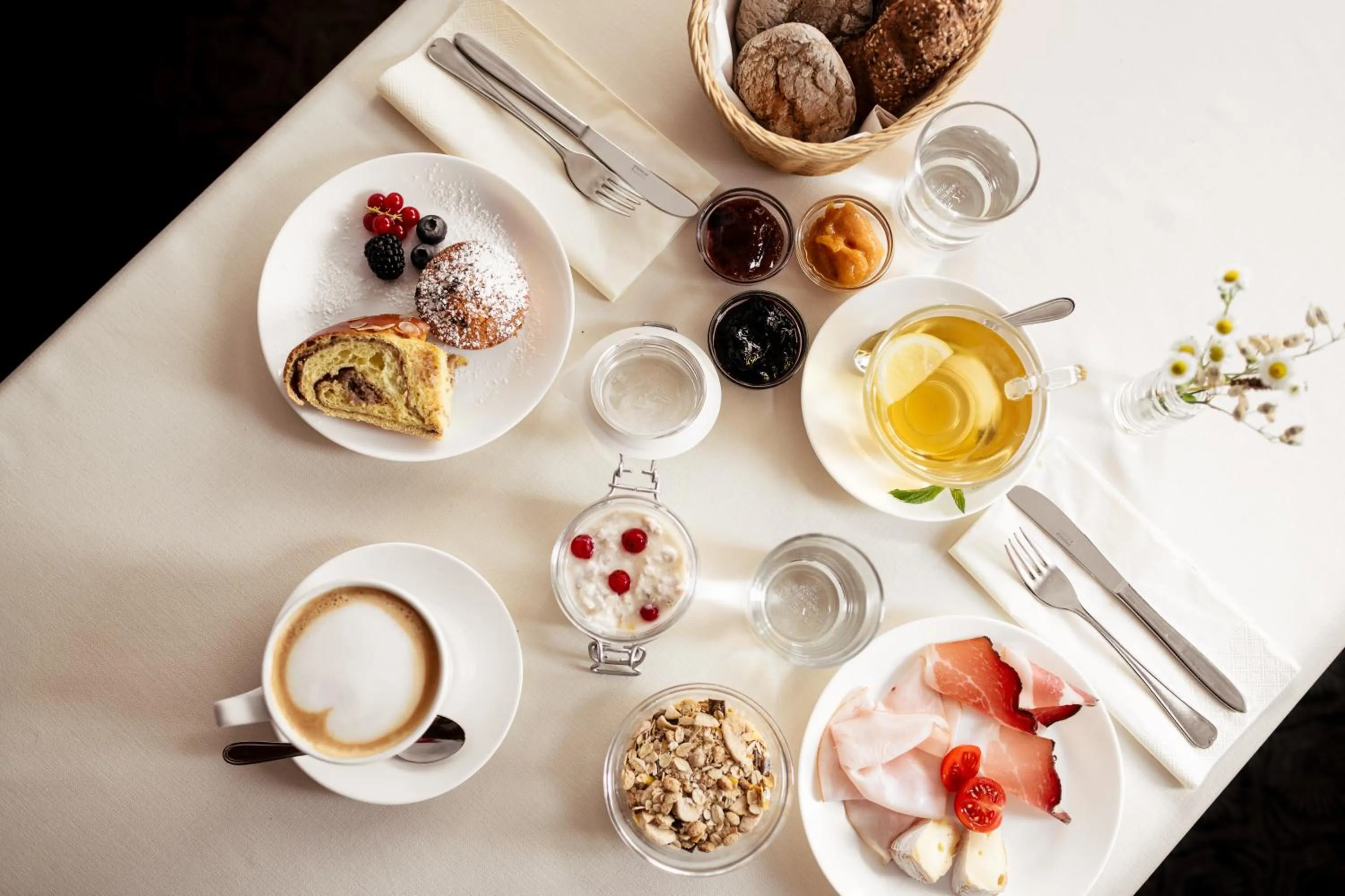 Breakfast in Hotel Gasthaus Post