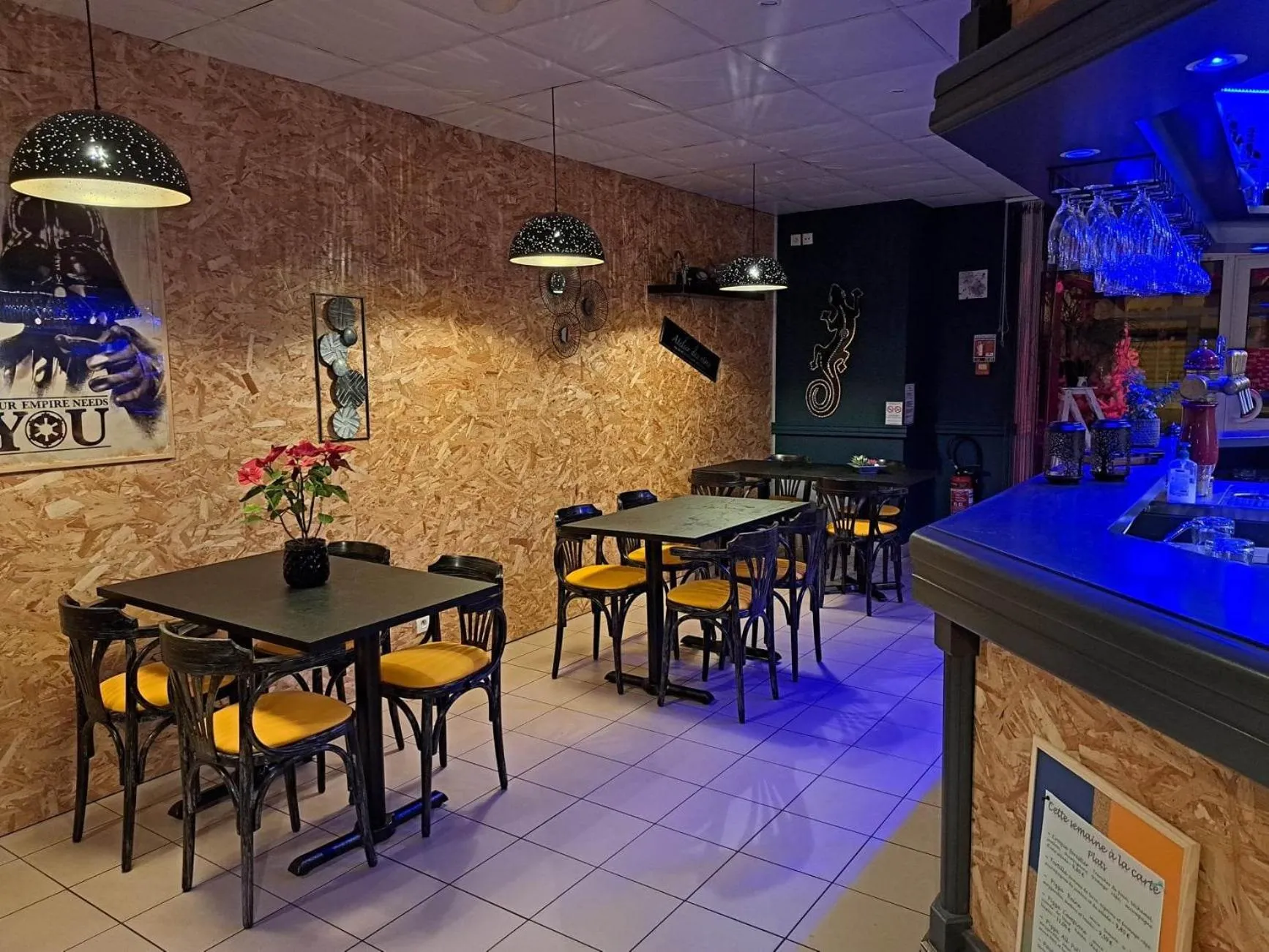 Restaurant/places to eat in Hôtel Les Deux Porches