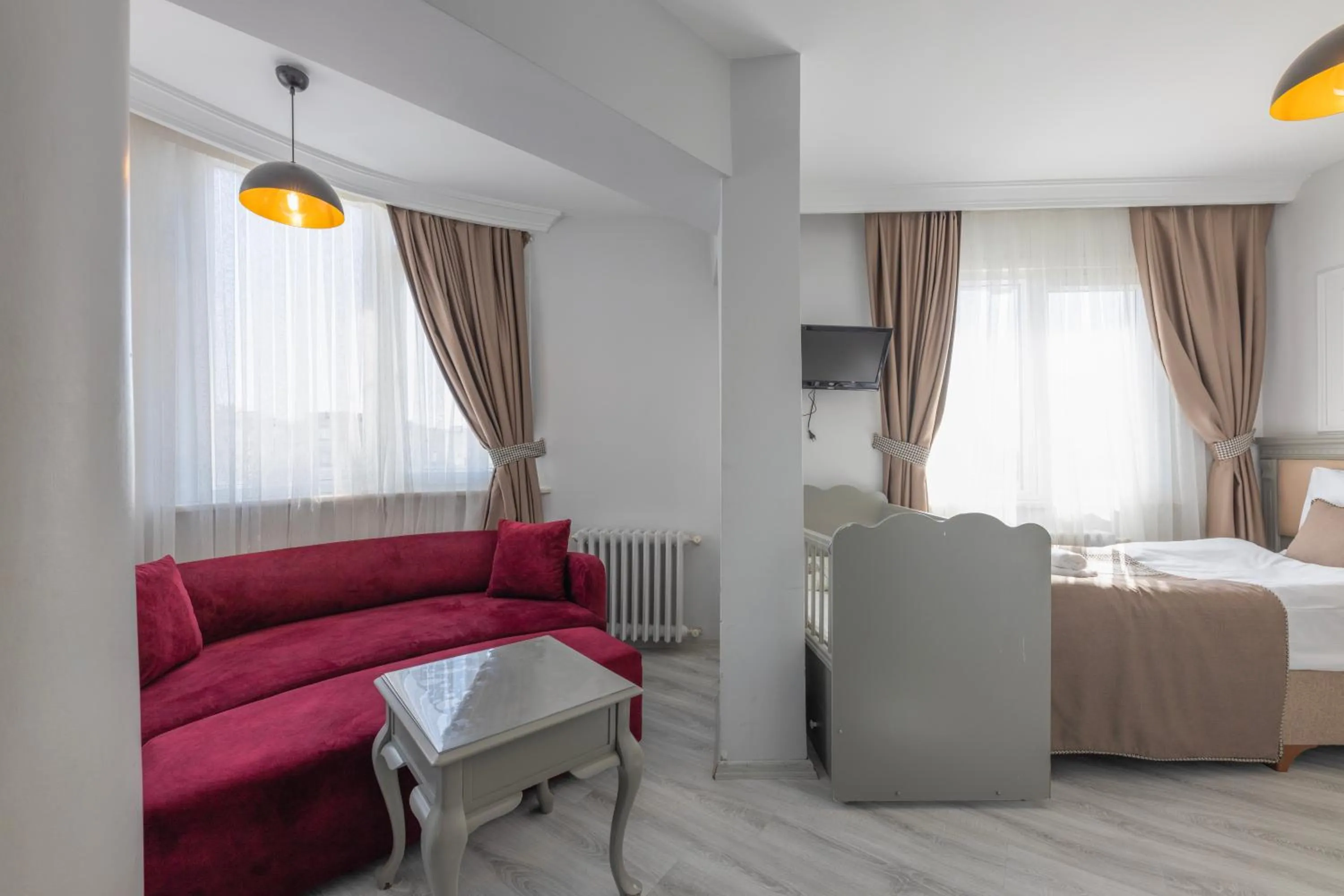 Bed in Kuran Hotel International