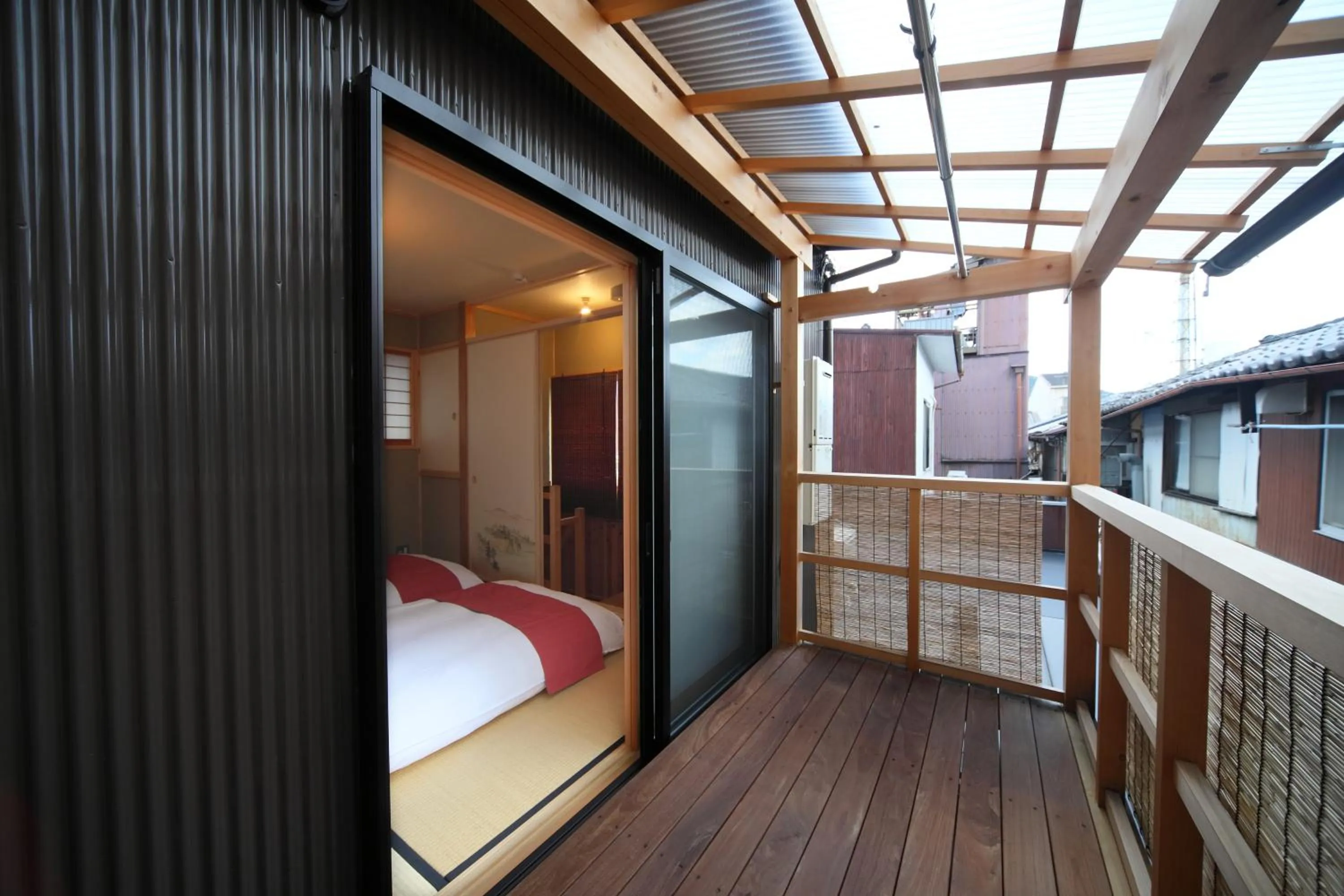 Bed in Kyomachiya Gion Miyagawatei