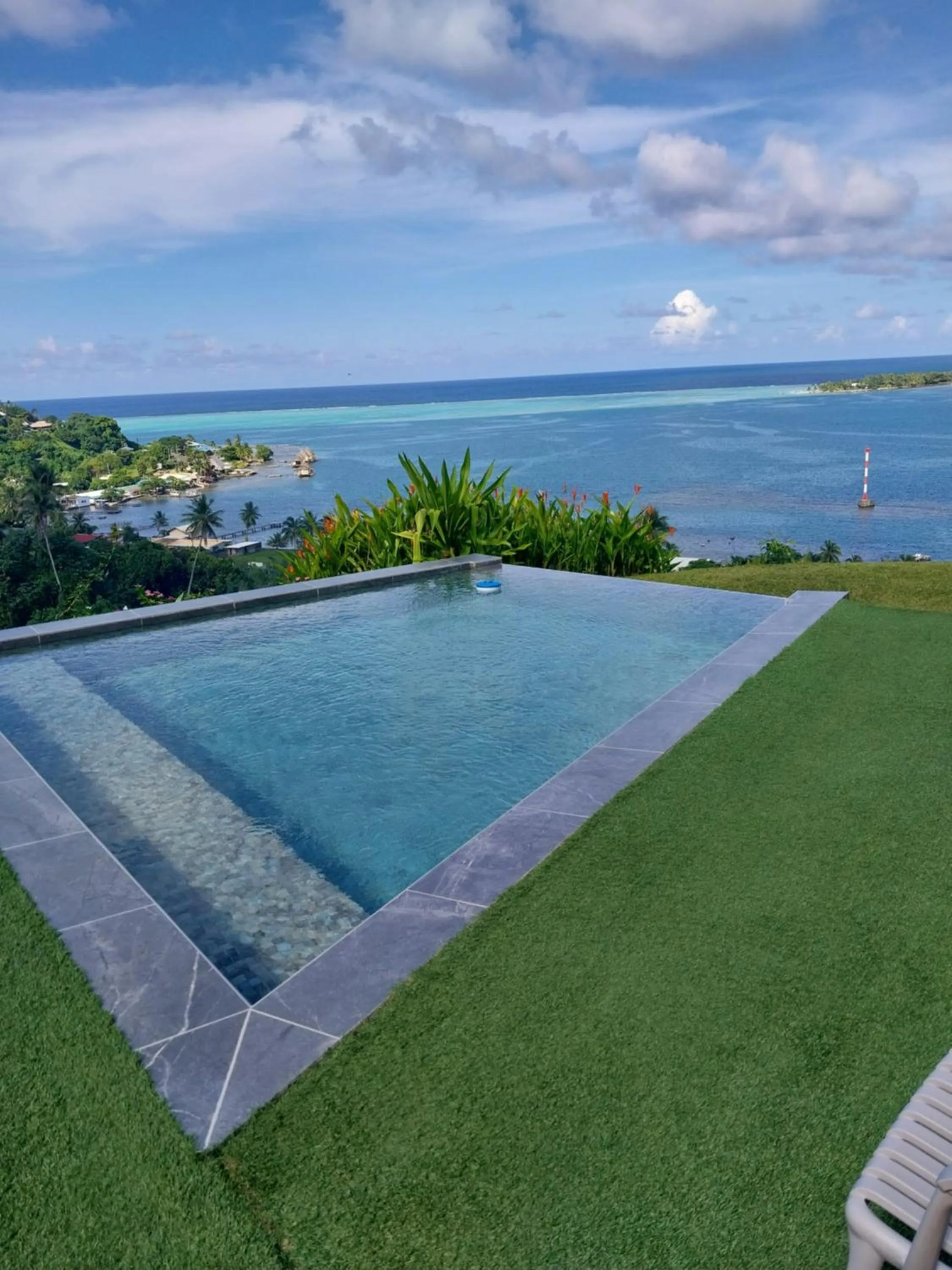 Pool view in Faré Mahi Mahi