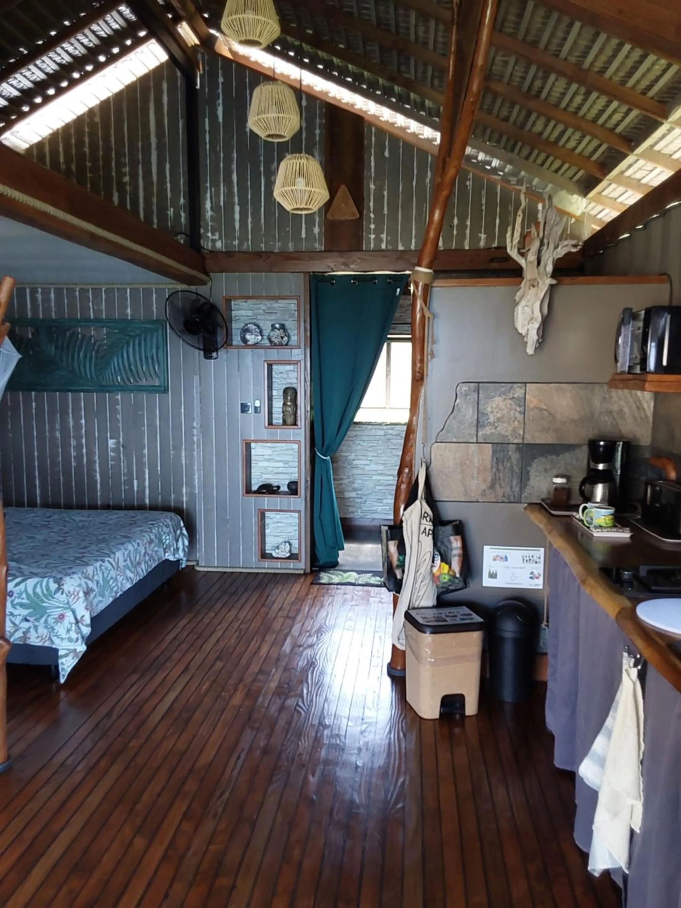 View (from property/room), Bed in Faré Mahi Mahi