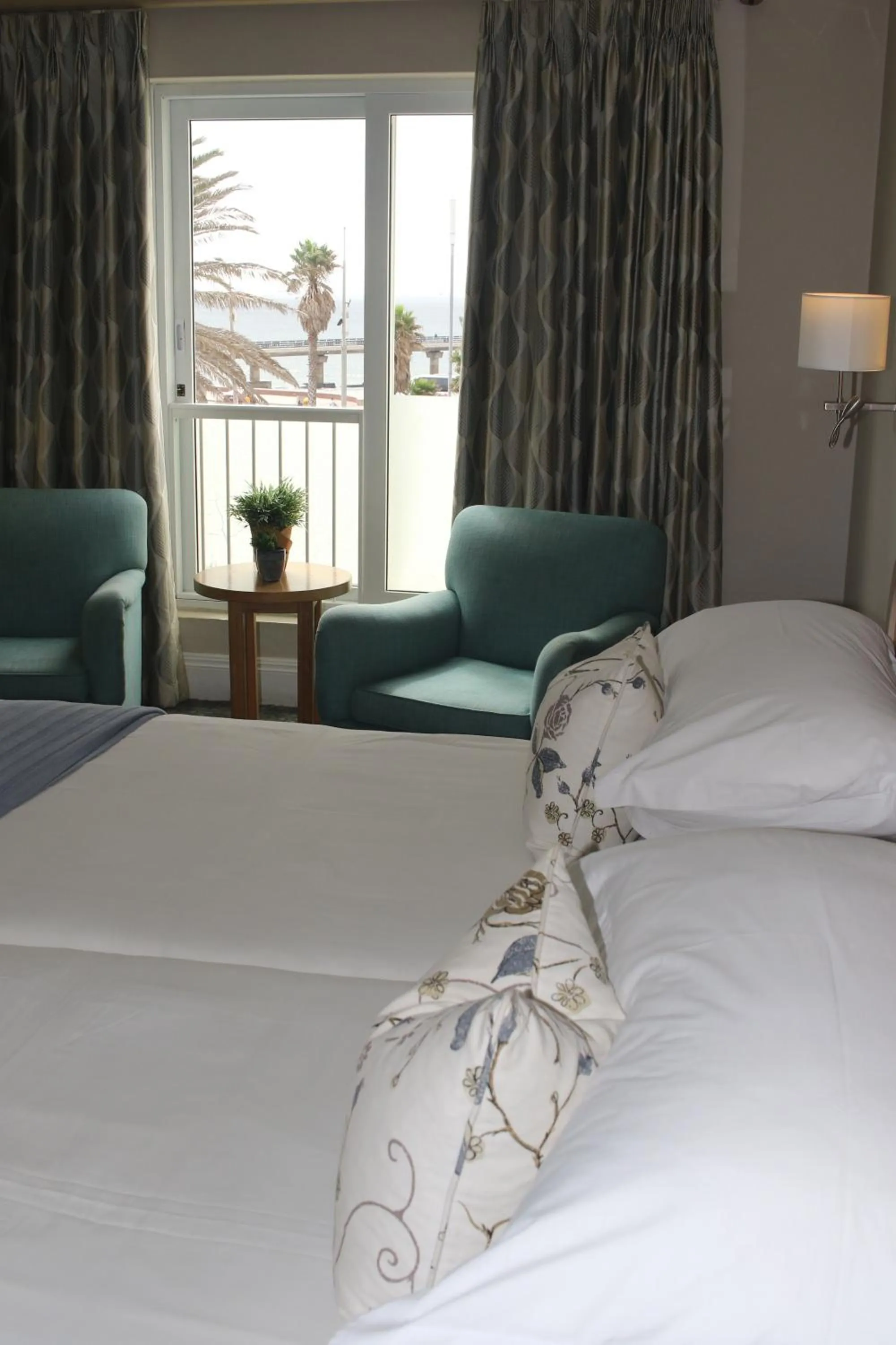 Bedroom, Bed in The Beach Hotel