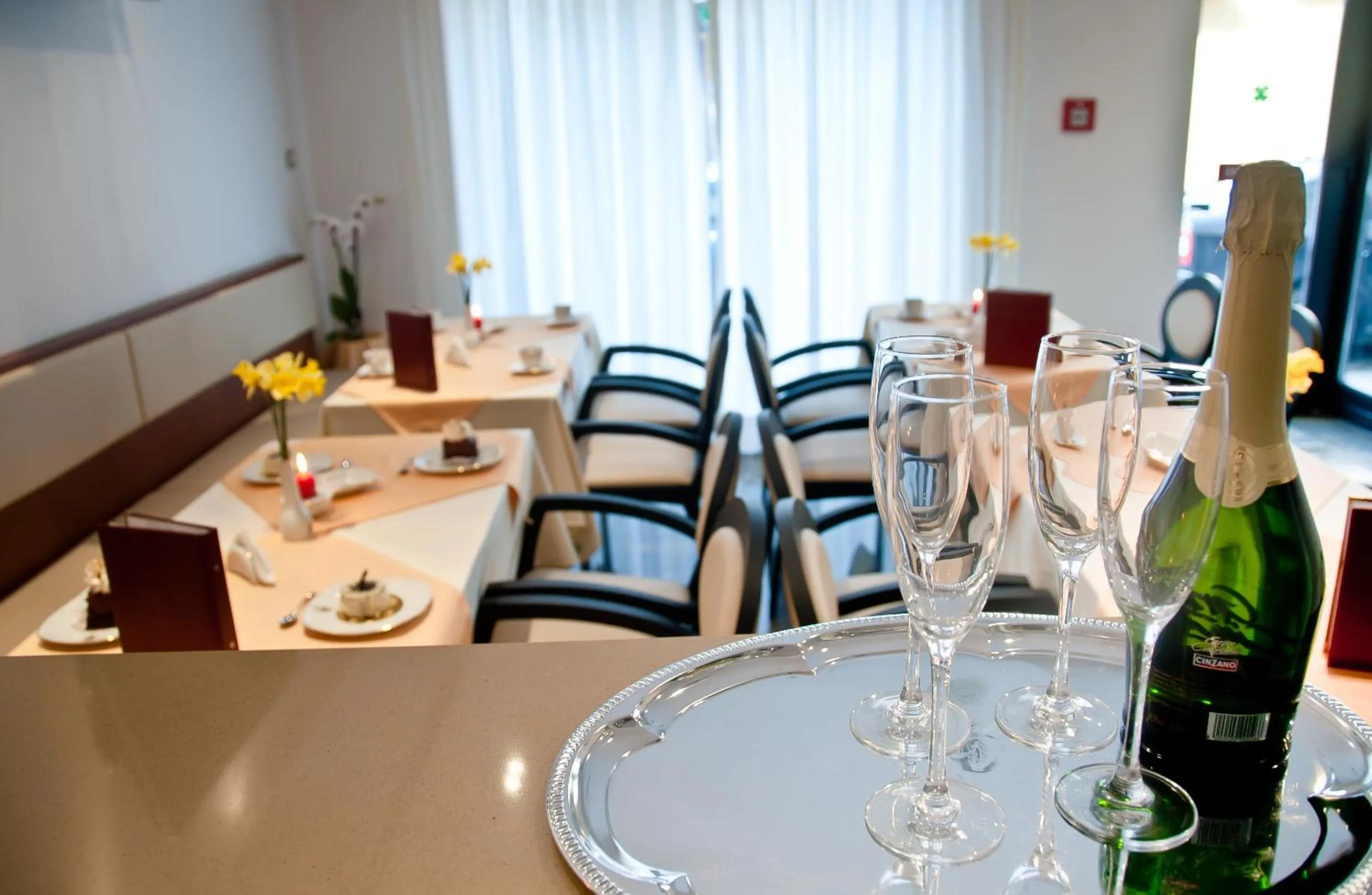 Restaurant/places to eat in Hotel Beyfin