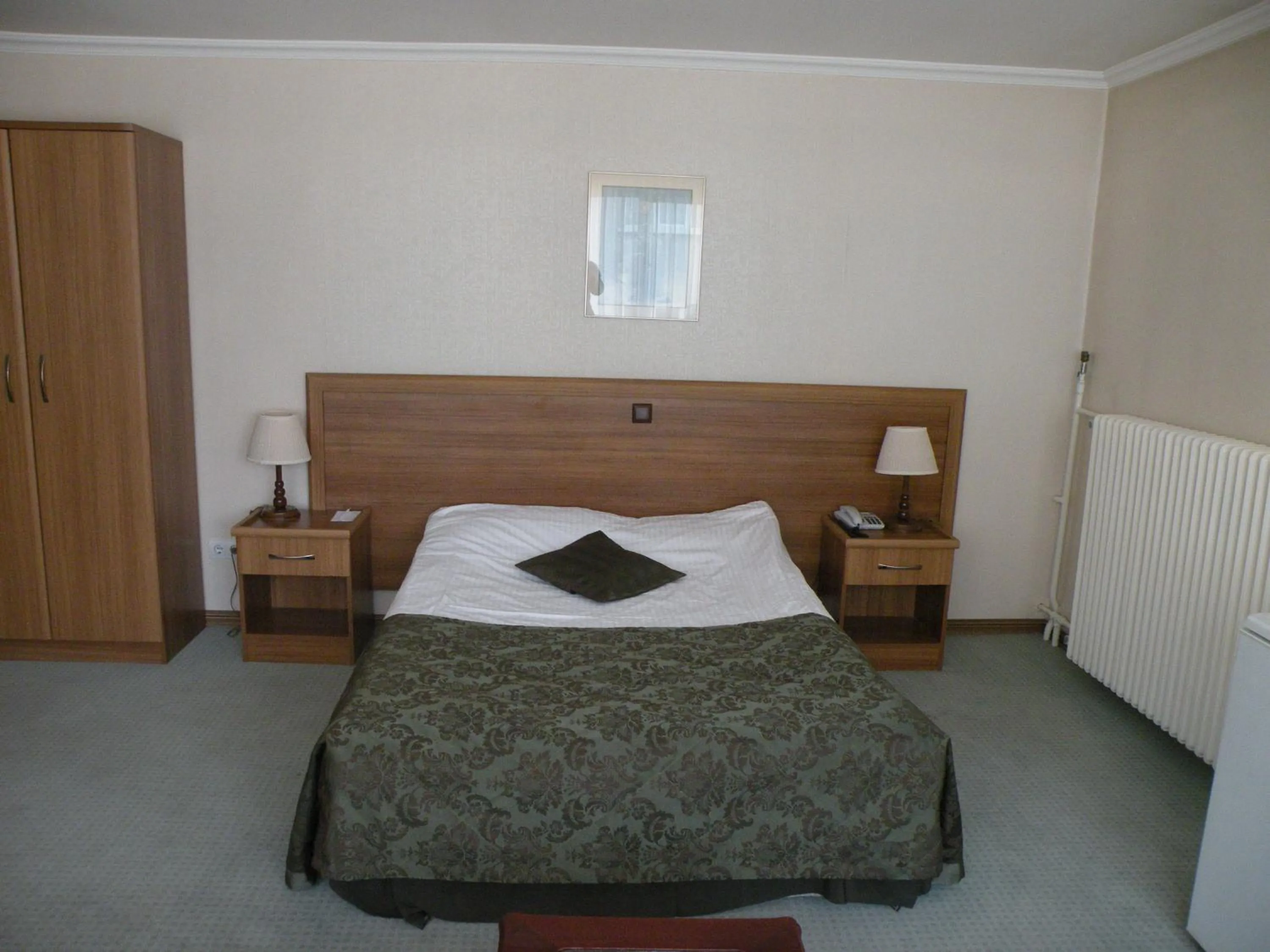 Photo of the whole room in First Apart Residence