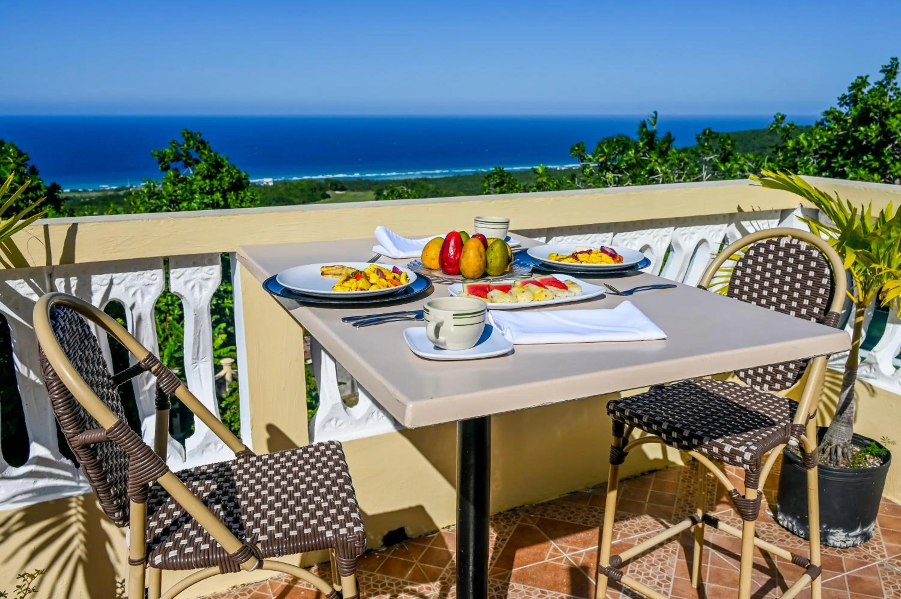 Property building in Takuma Boutque Hotel Hotel Rooms & Suites