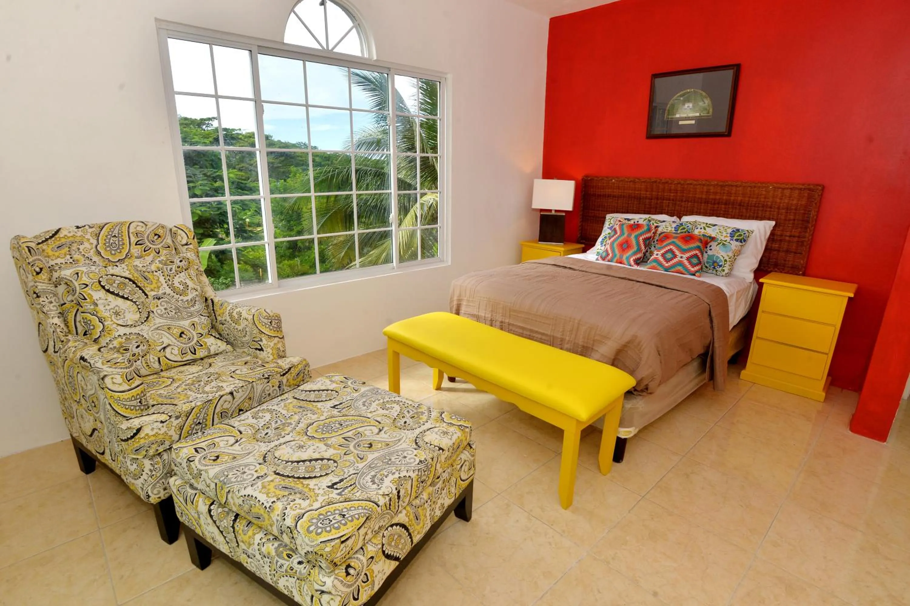 Living room, Bed in Takuma Boutque Hotel Hotel Rooms & Suites