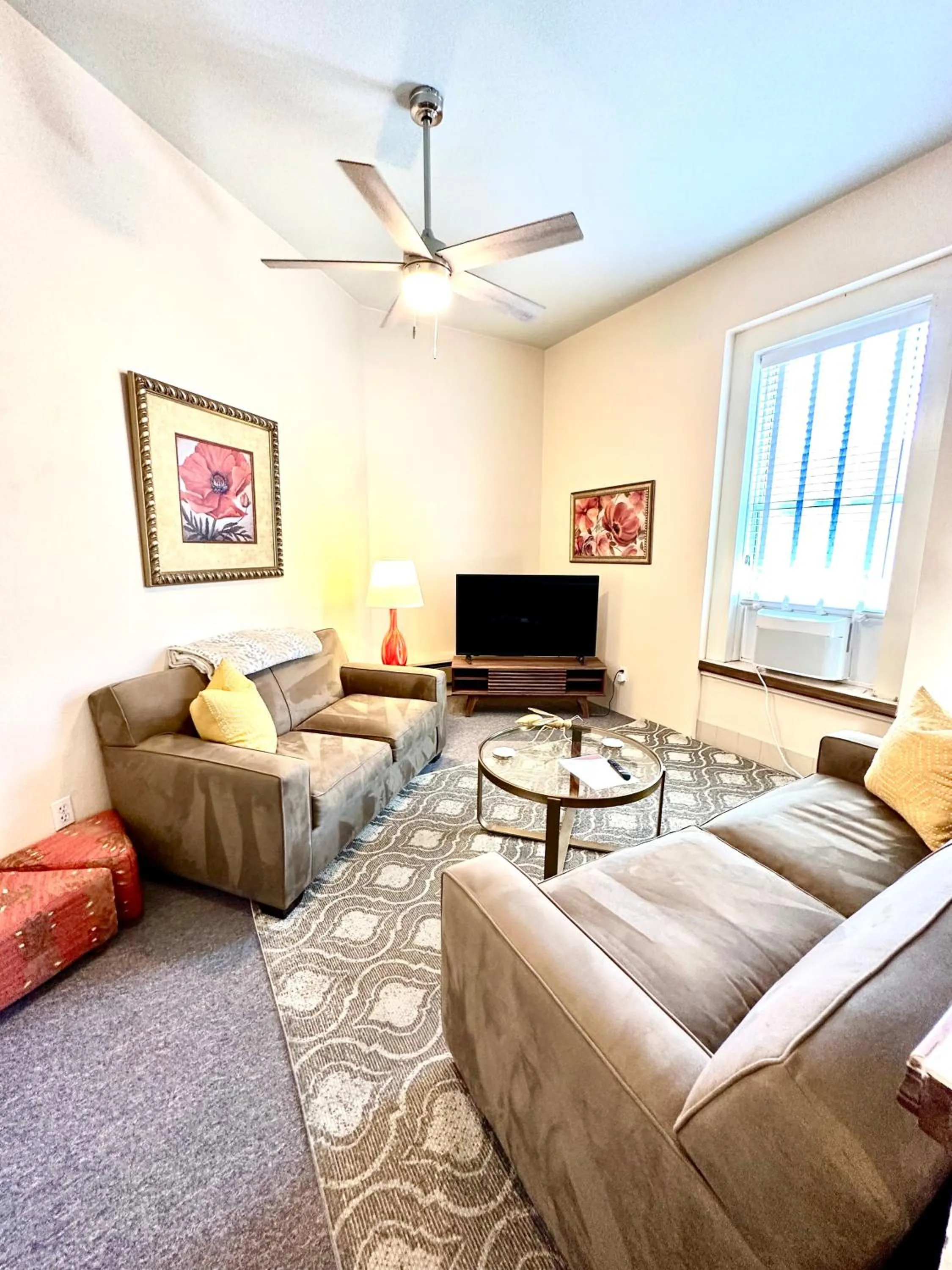 Living room in Bisbee Brownstone Suites