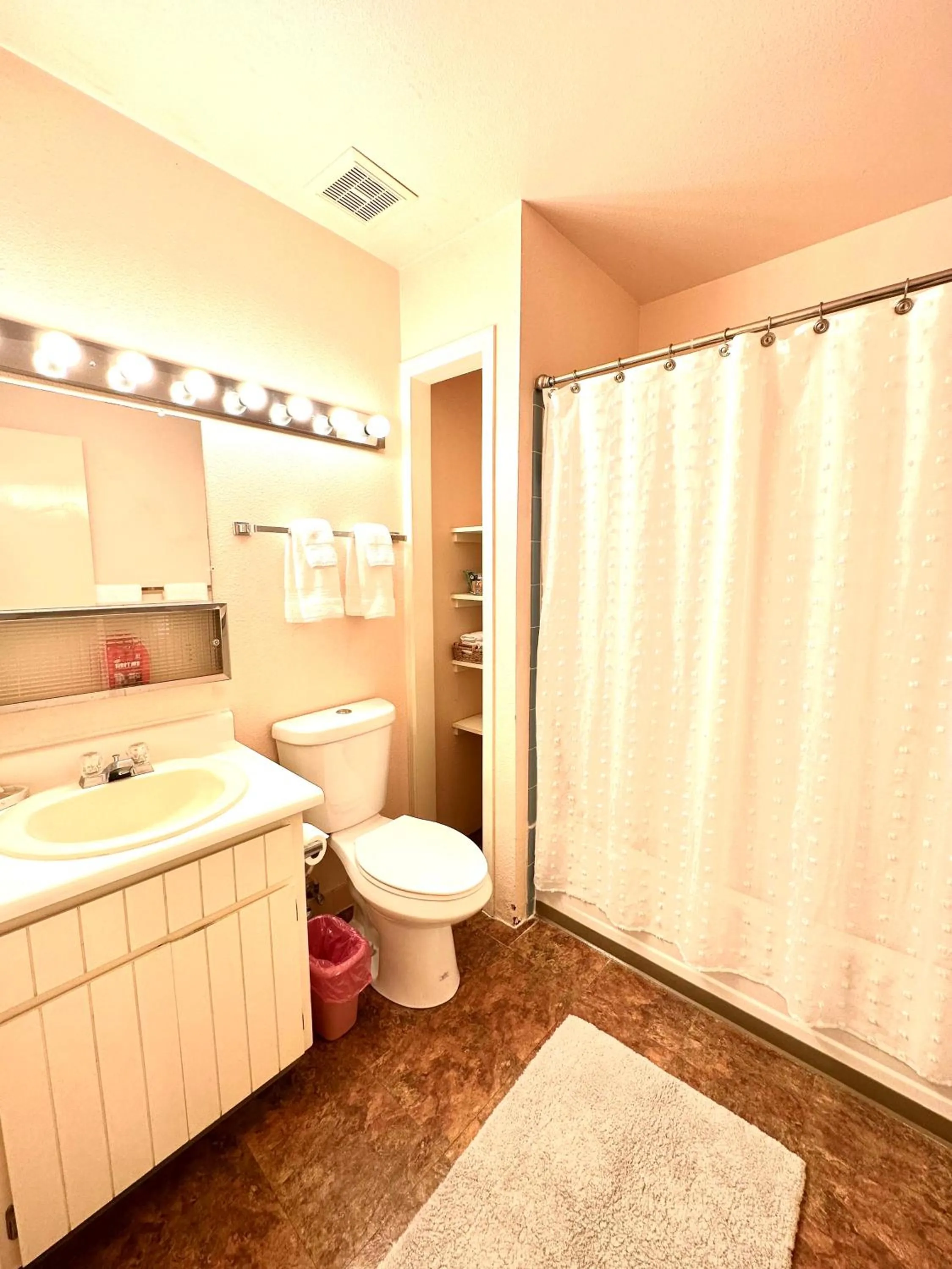 Bathroom in Bisbee Brownstone Suites