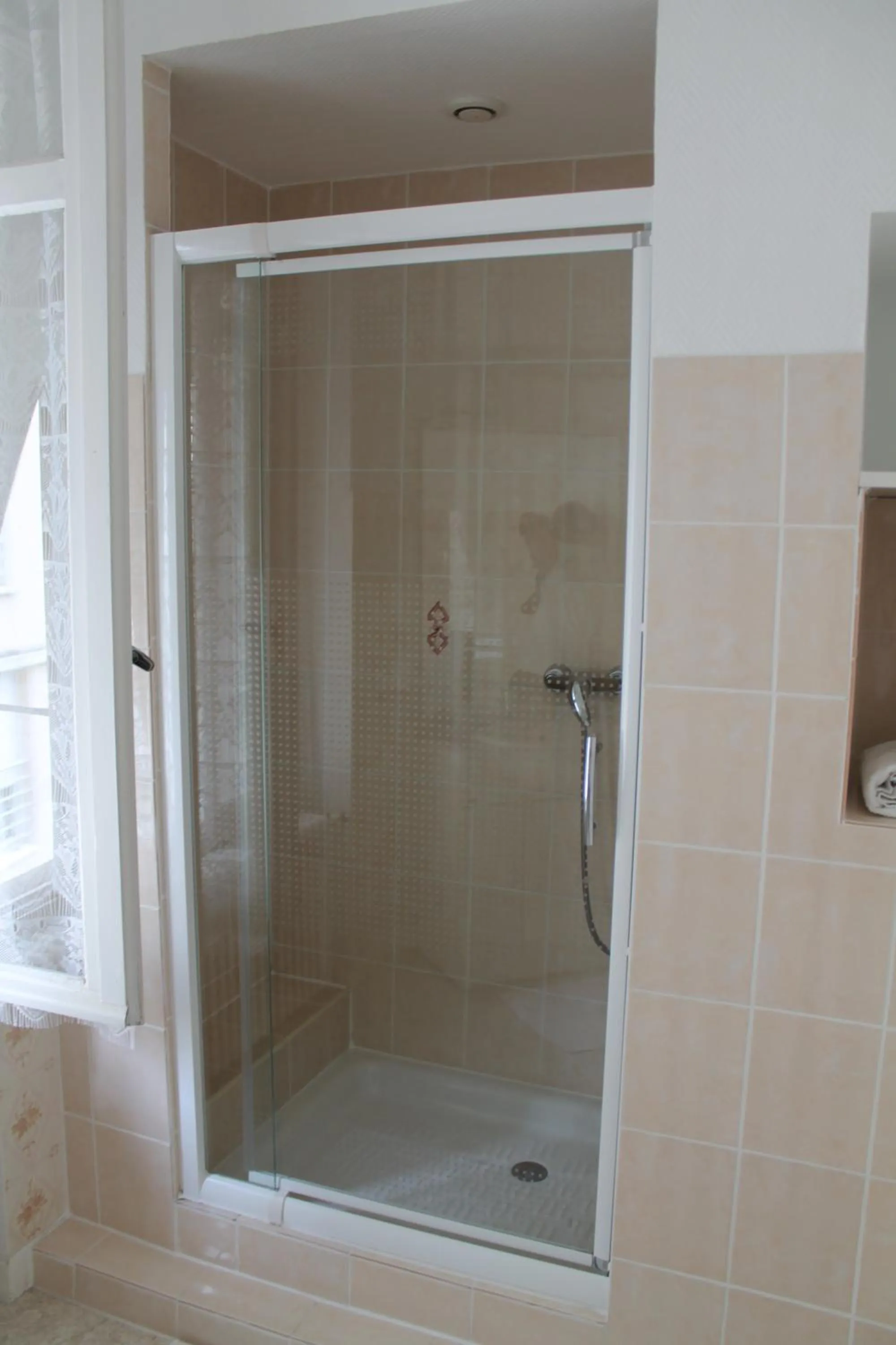 Bathroom in Logis Hôtel Beauséjour