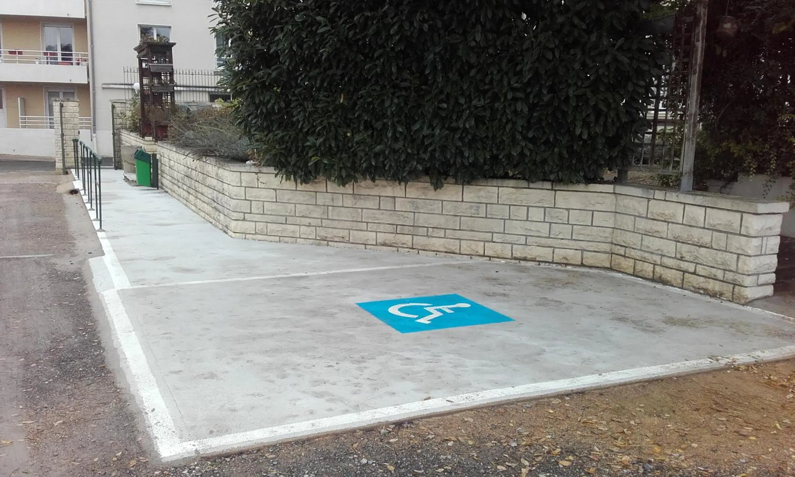 Area and facilities in Logis Hôtel Beauséjour