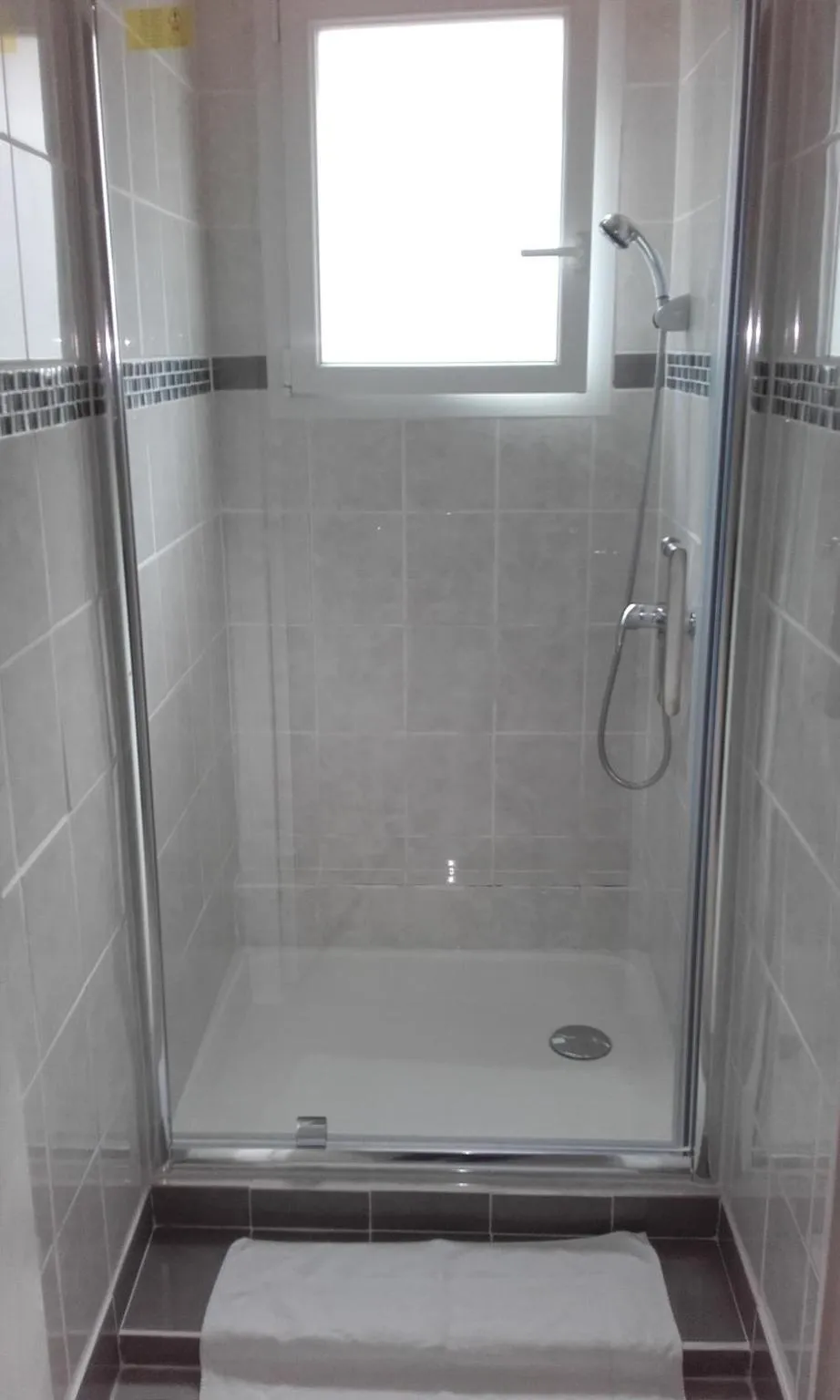 Bathroom in Logis Hôtel Beauséjour