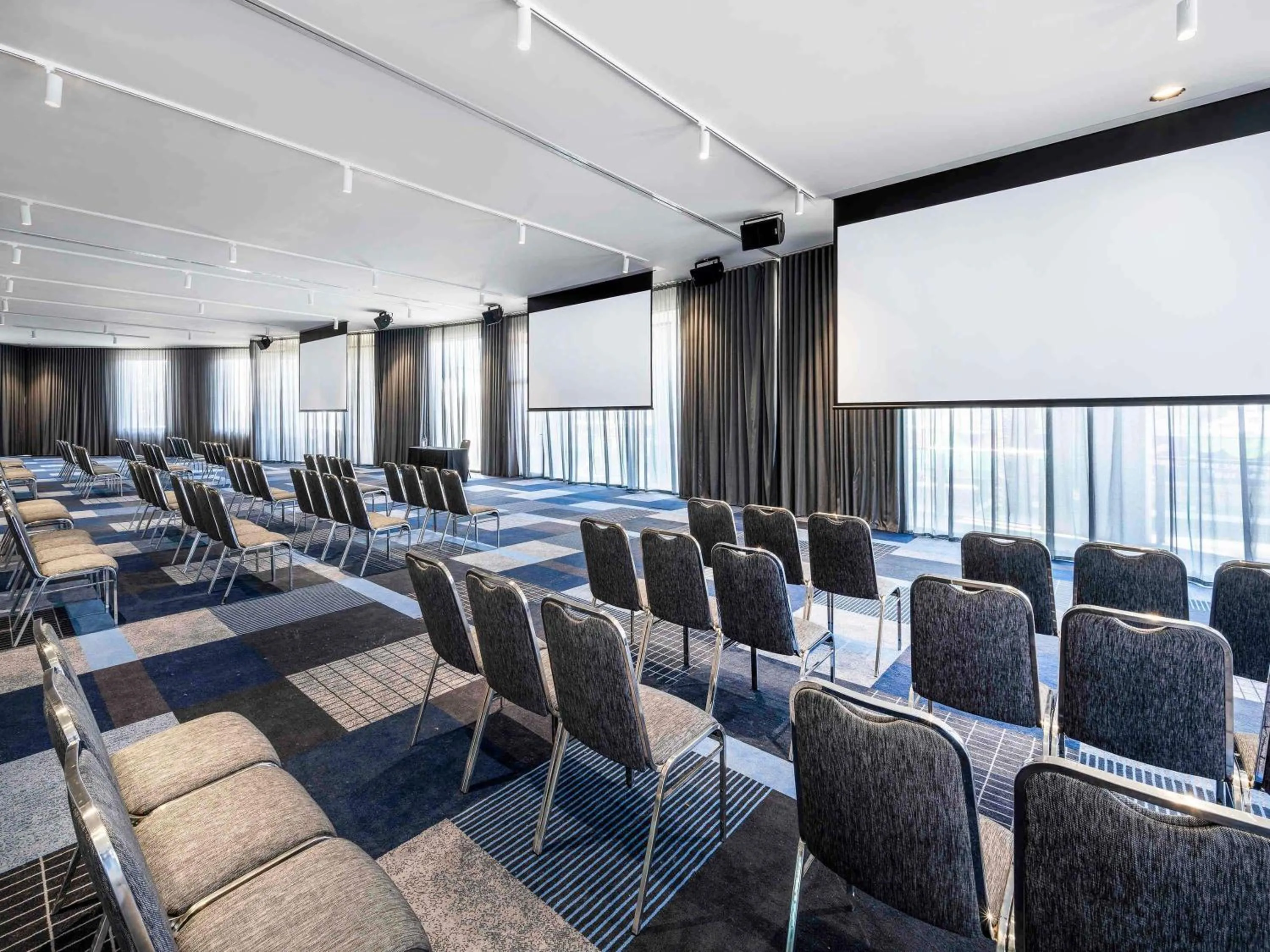 Meeting/conference room in Novotel Melbourne Preston