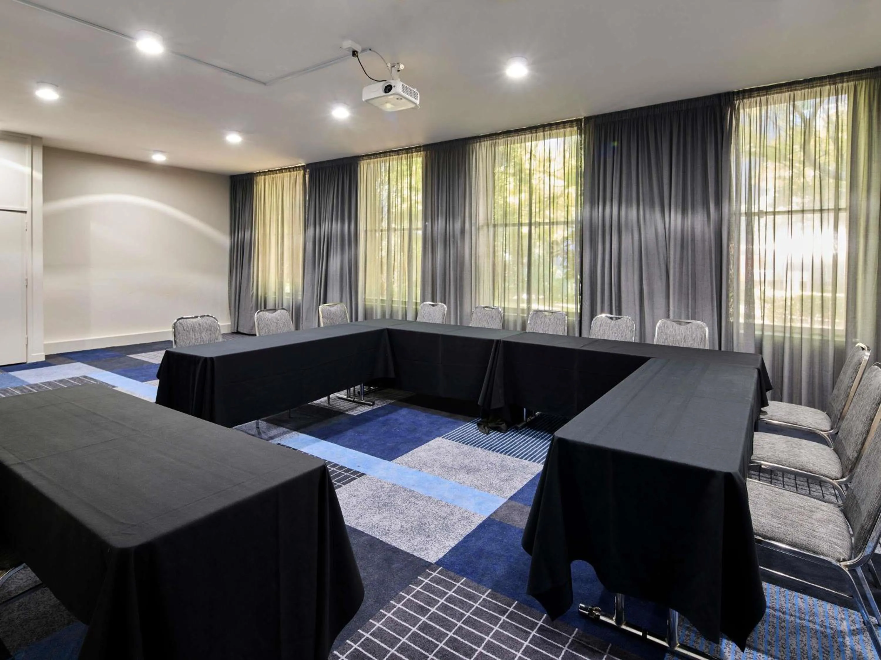 Meeting/conference room in Novotel Melbourne Preston