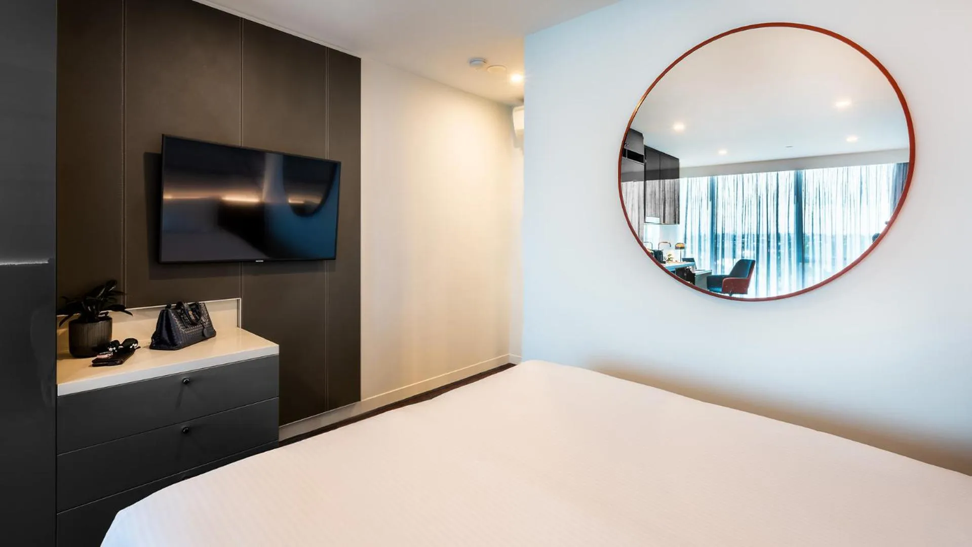 Bed in Novotel Melbourne Preston