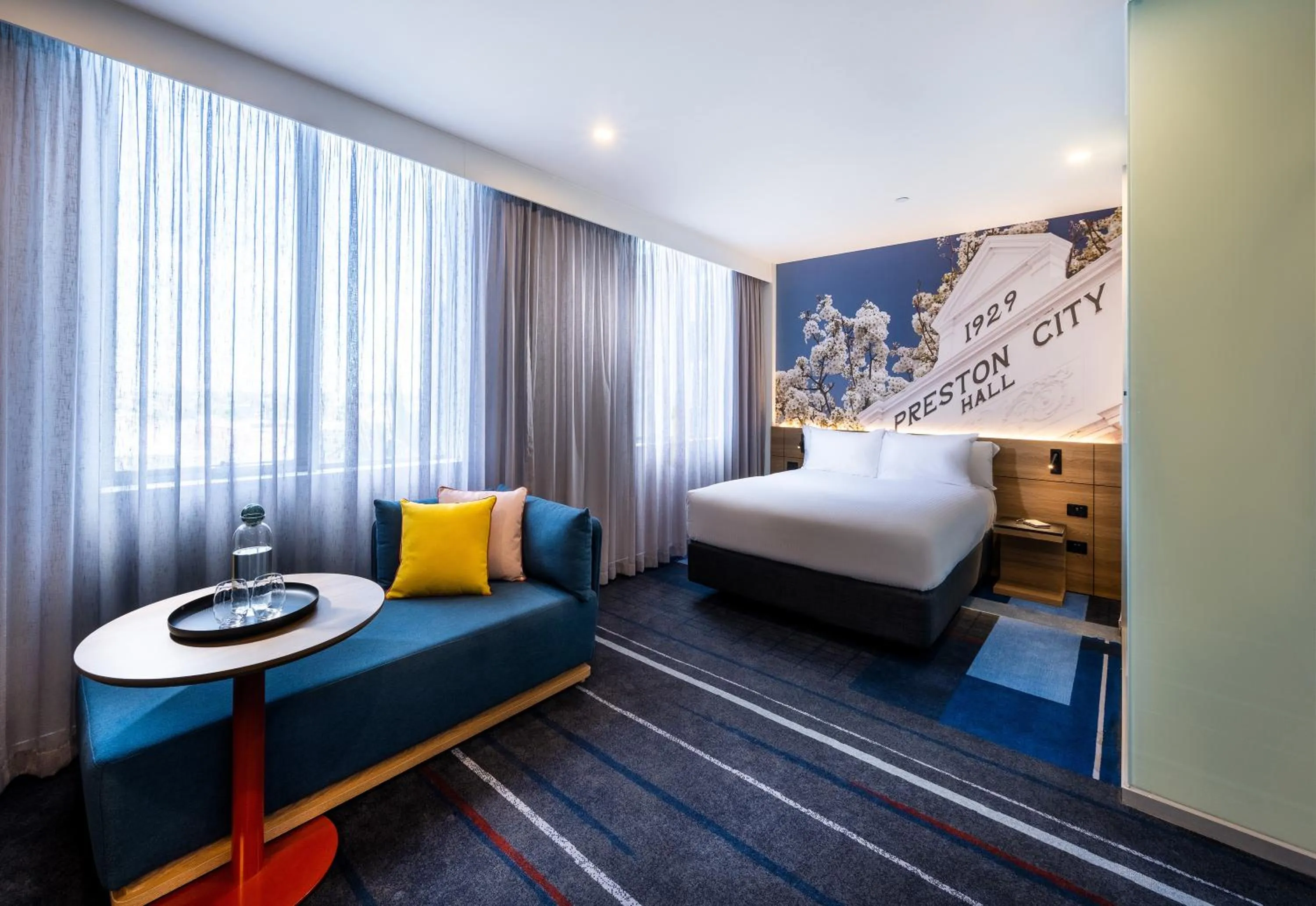 Bed in Novotel Melbourne Preston