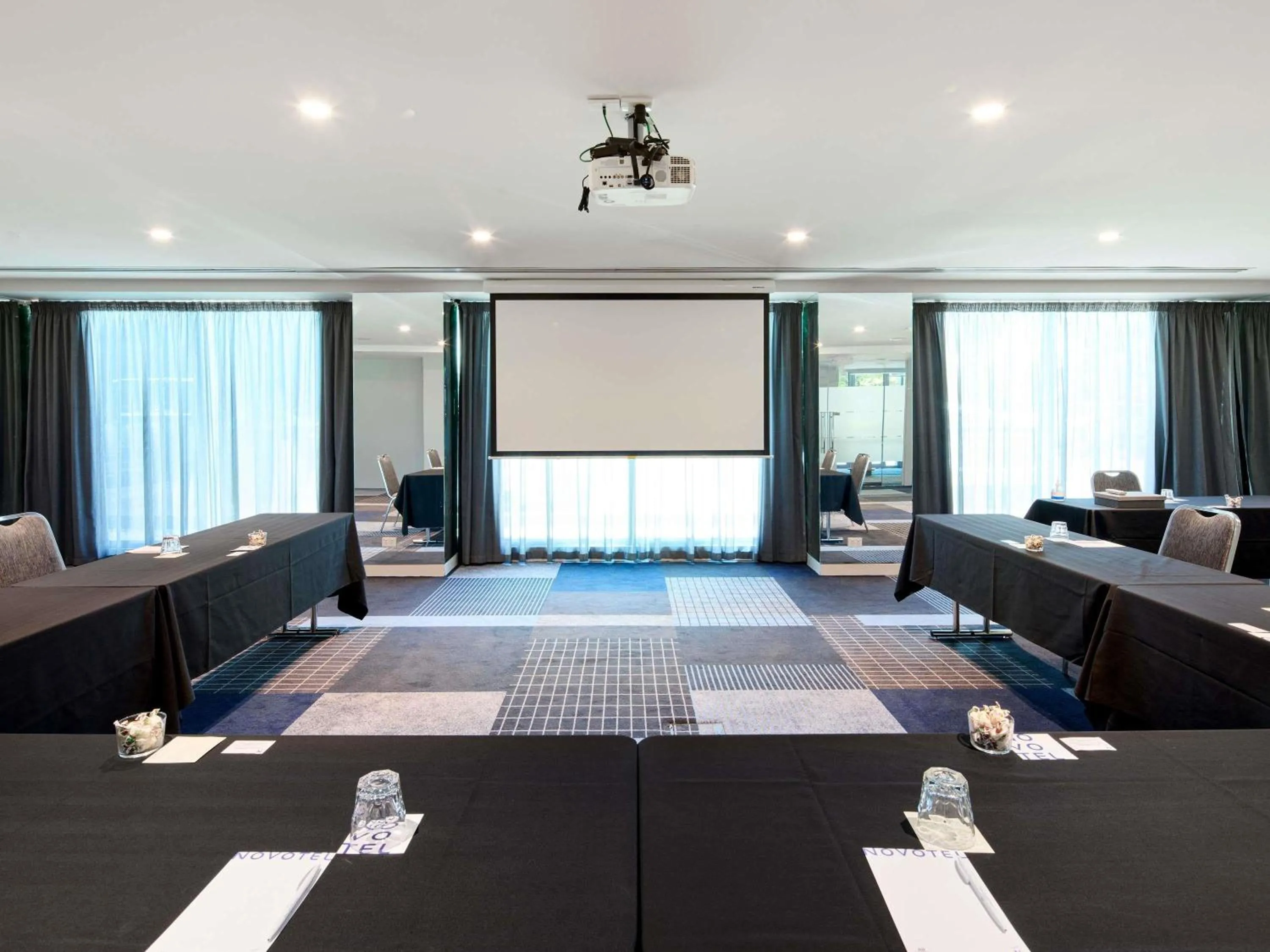 Meeting/conference room in Novotel Melbourne Preston