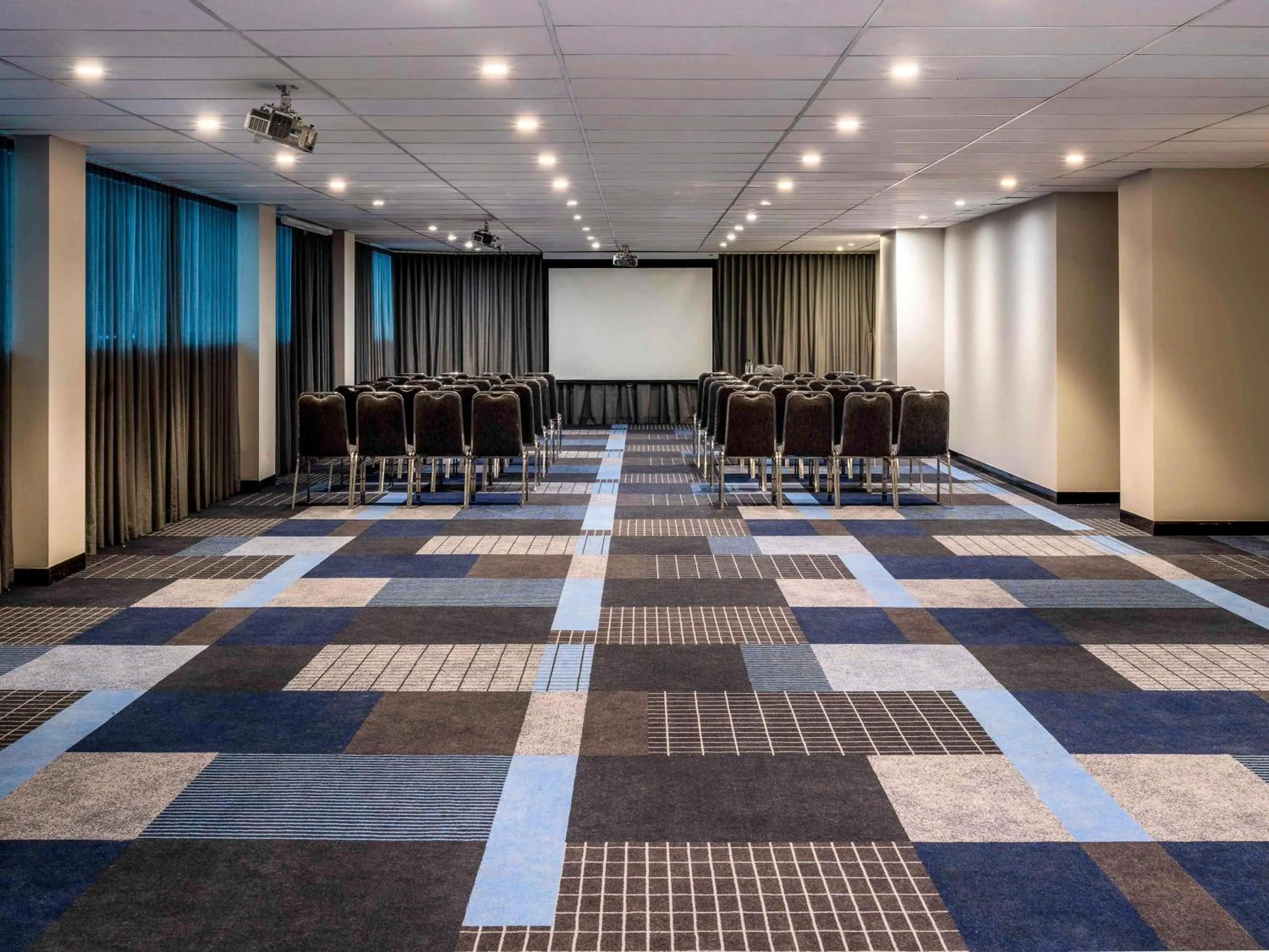Meeting/conference room in Novotel Melbourne Preston