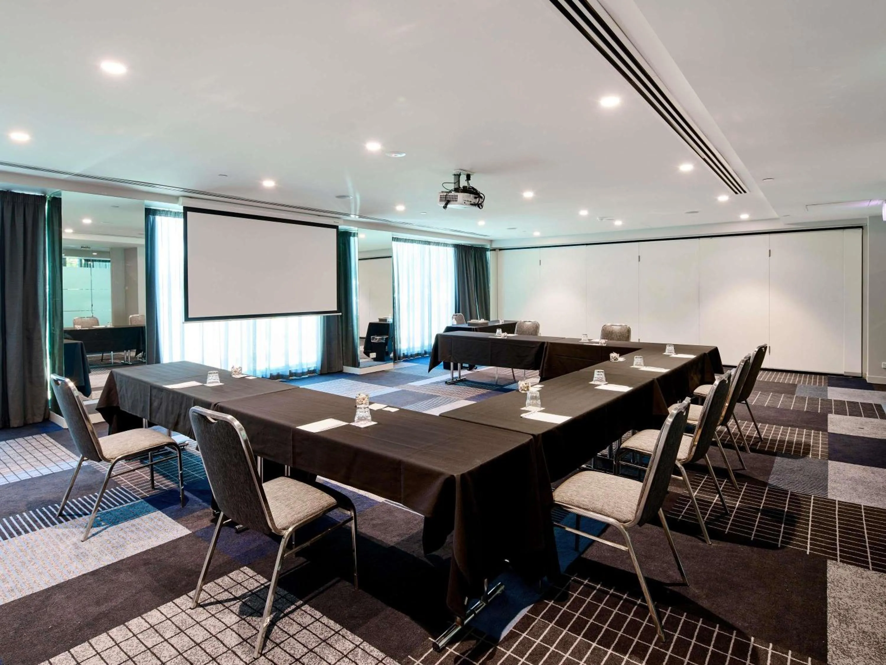 Meeting/conference room in Novotel Melbourne Preston