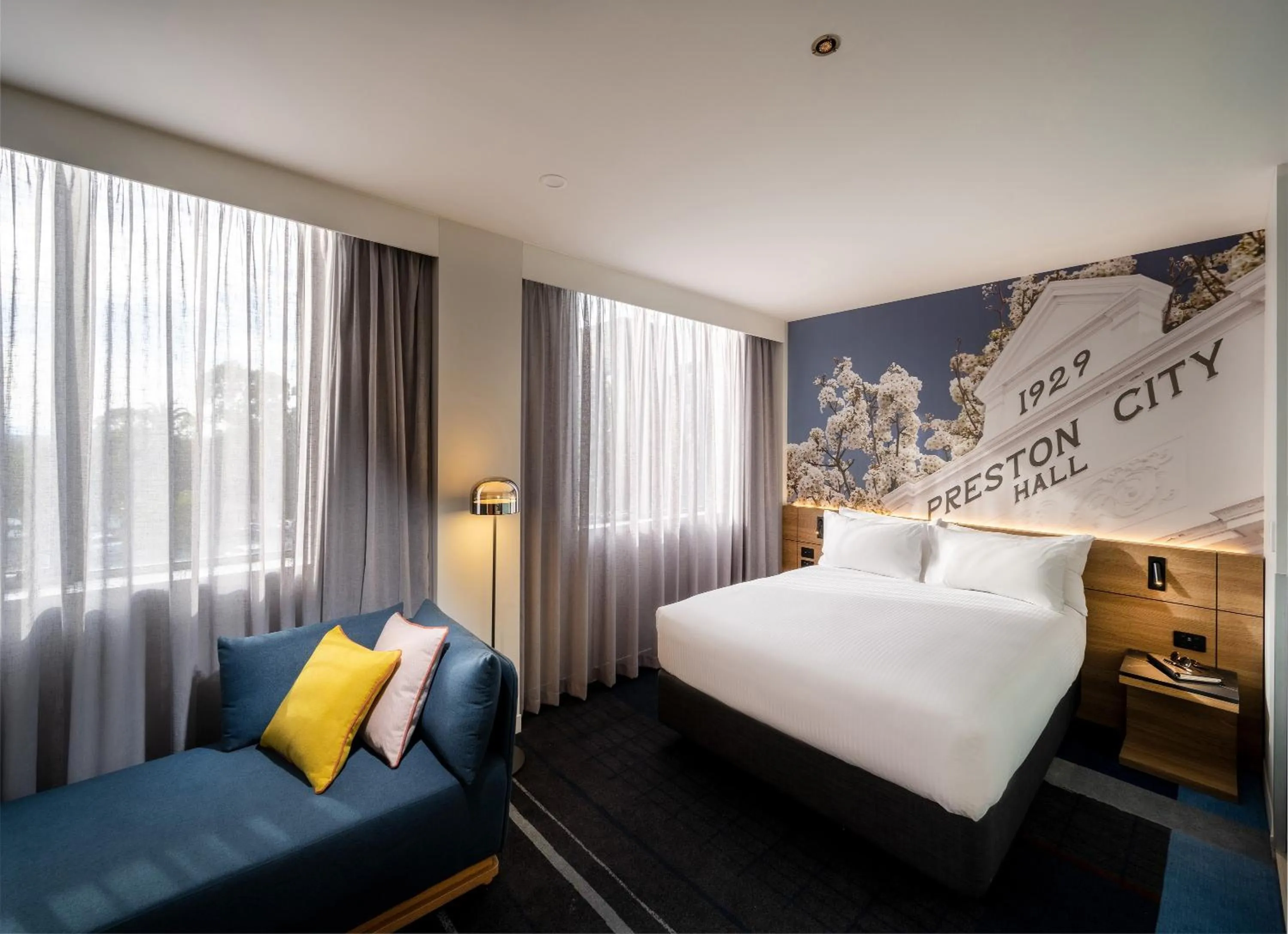 Bed in Novotel Melbourne Preston