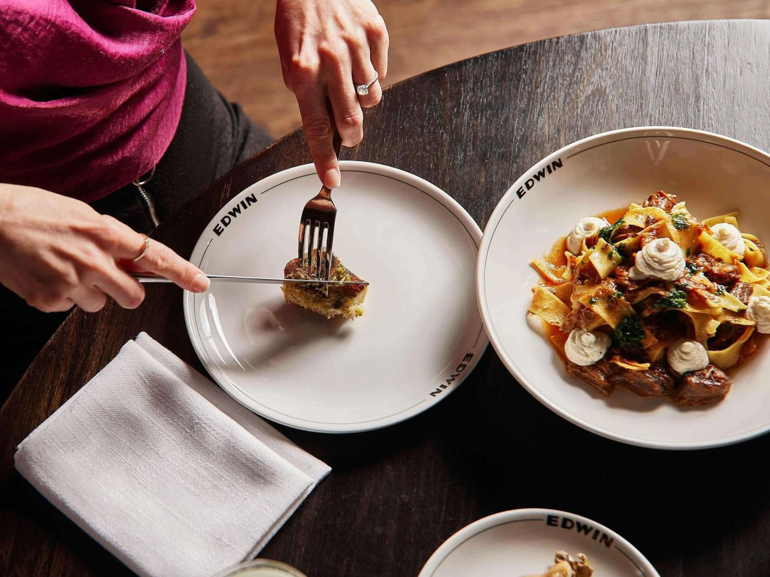 Restaurant/places to eat in Shadow Play by Peppers