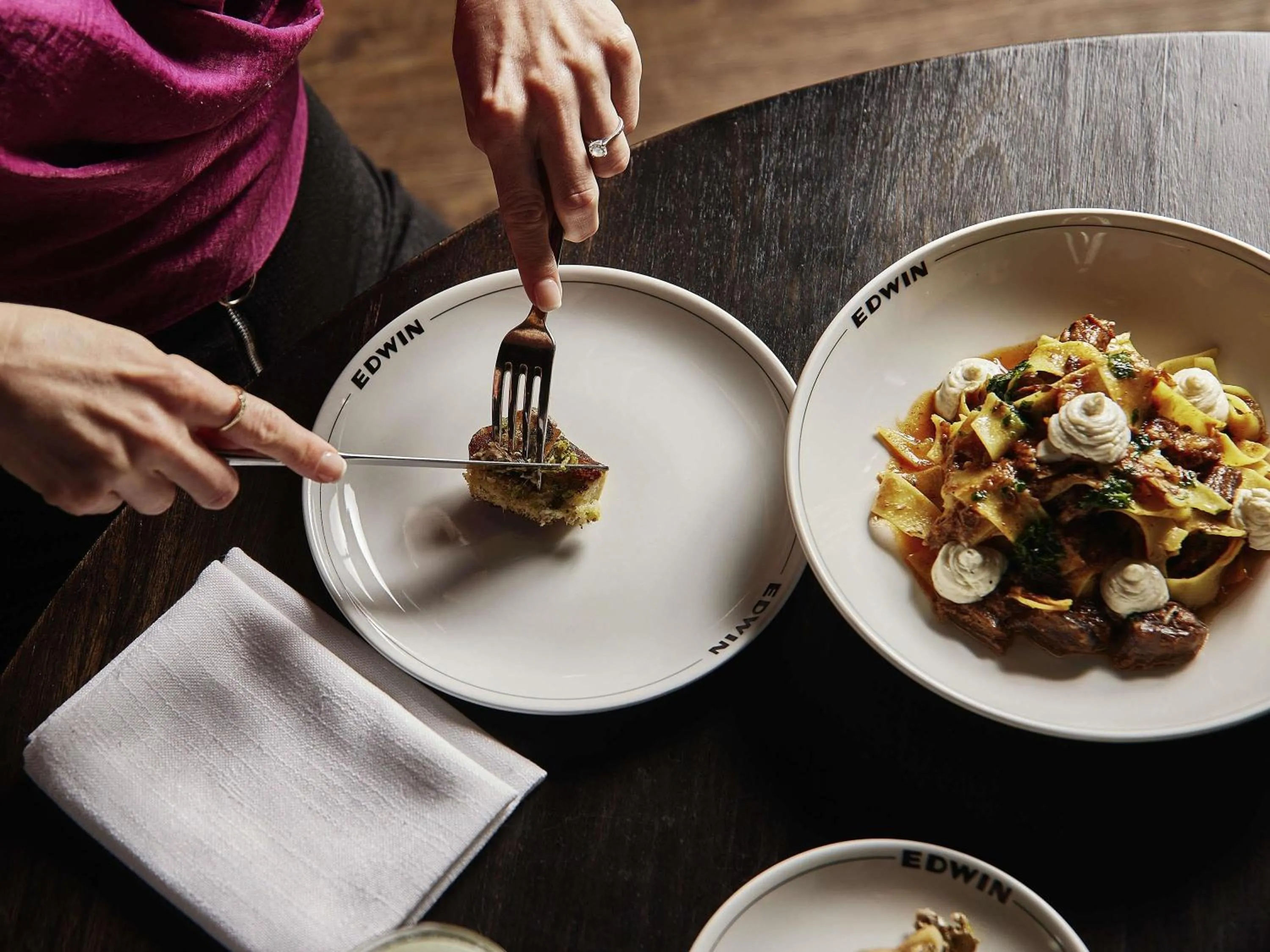 Restaurant/places to eat in Shadow Play by Peppers