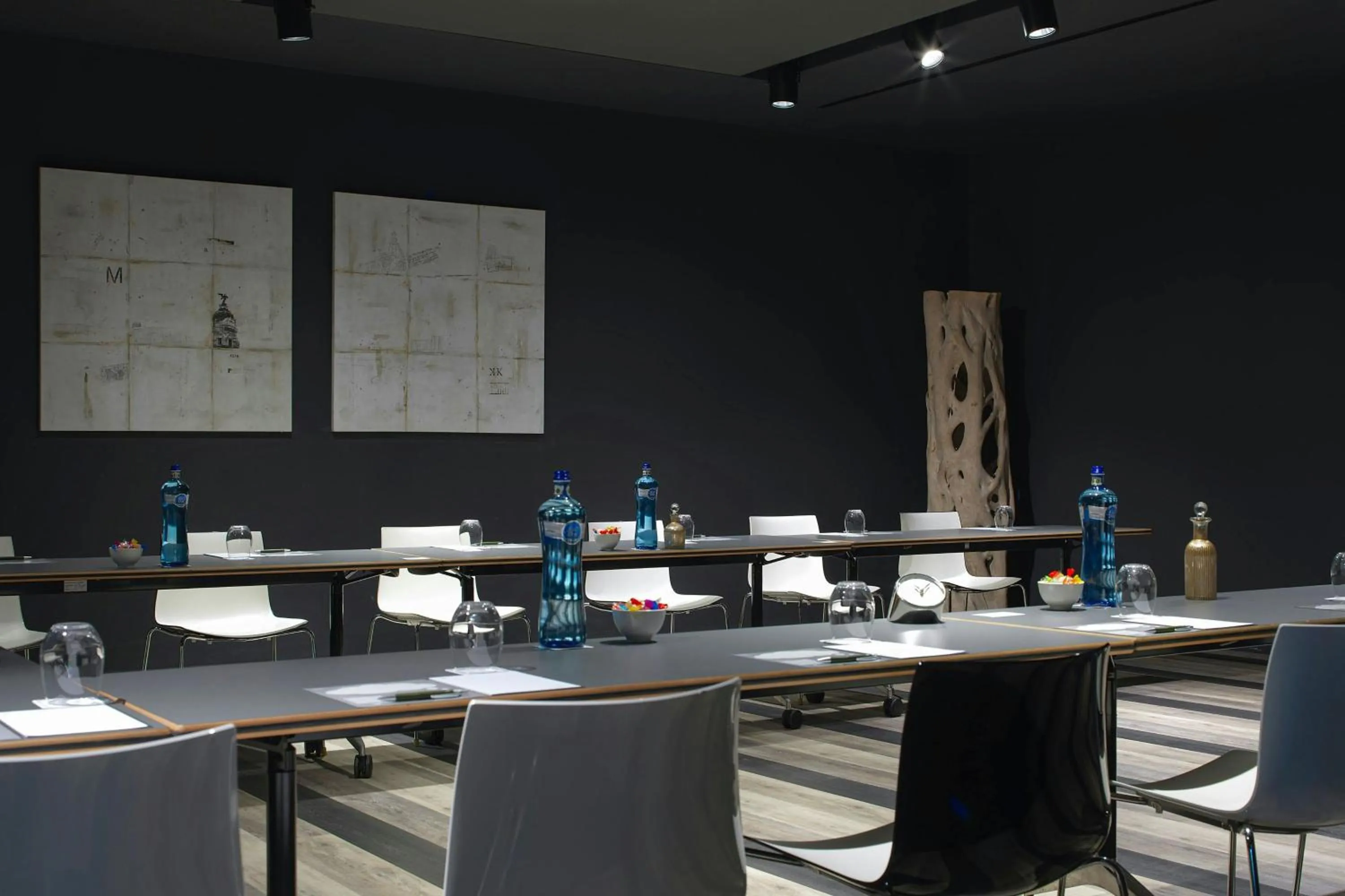 Meeting/conference room in Renaissance Barcelona Fira Hotel