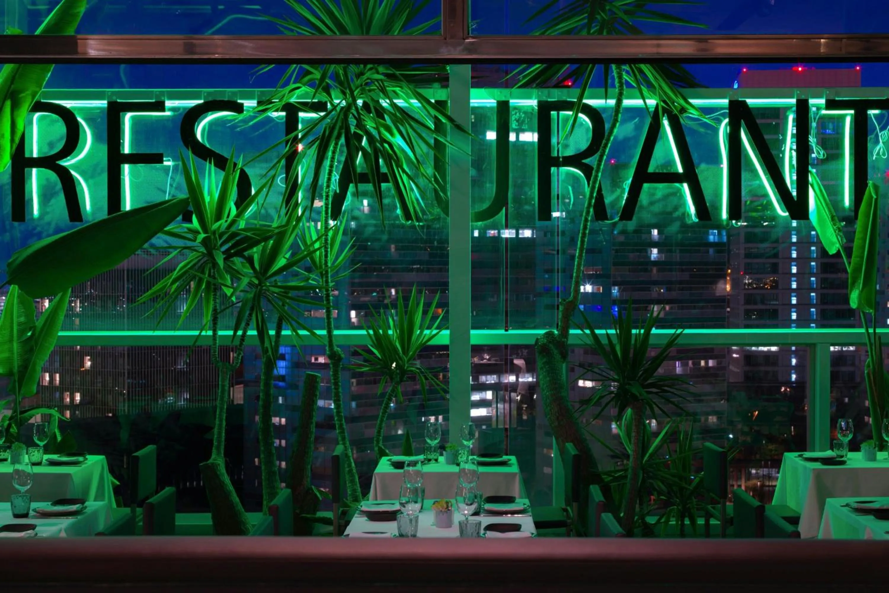 Restaurant/places to eat in Renaissance Barcelona Fira Hotel