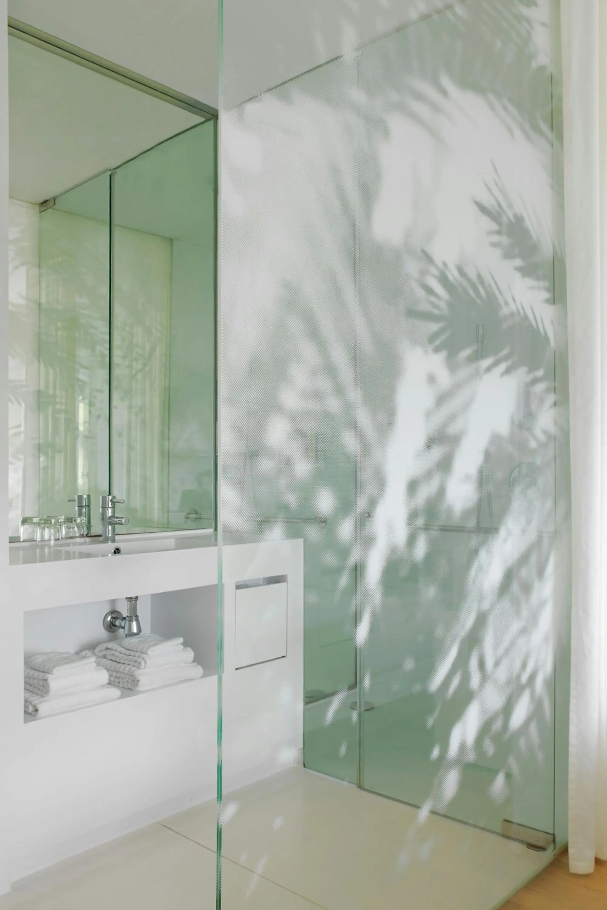 Photo of the whole room in Renaissance Barcelona Fira Hotel